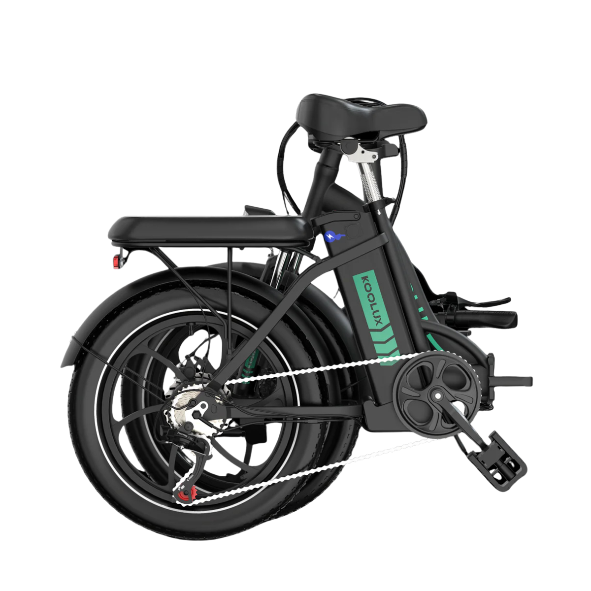 Czarny składany rower elektryczny z siedzeniem, bagażnikiem i kołami. Rower ma silnik, łańcuch i pedały. Nazwa marki to Koolux.