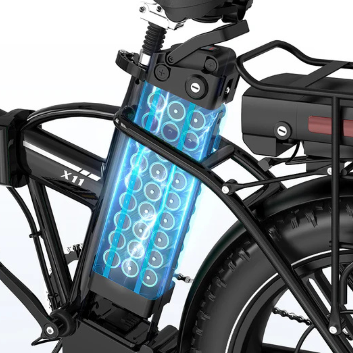 Czarny rower elektryczny z baterią. Przezroczysta obudowa ujawnia wewnętrzne ogniwa baterii. Rower jest na białym tle.