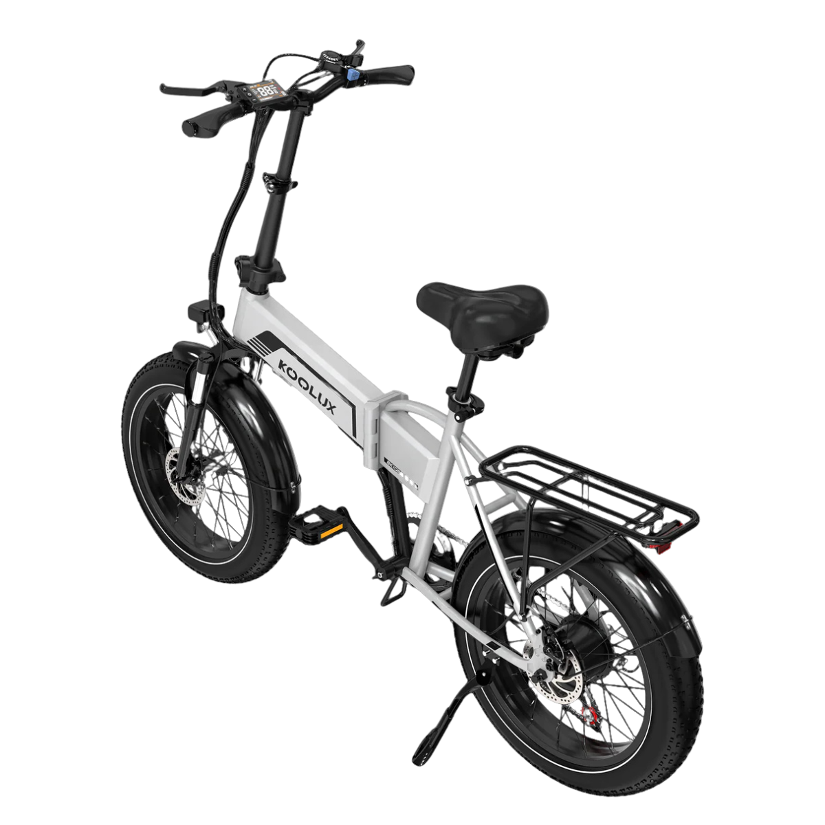 Rower elektryczny, srebrna rama, czarne opony i siodełko, z bagażnikiem z tyłu. Widoczna nazwa marki KOOLUX.