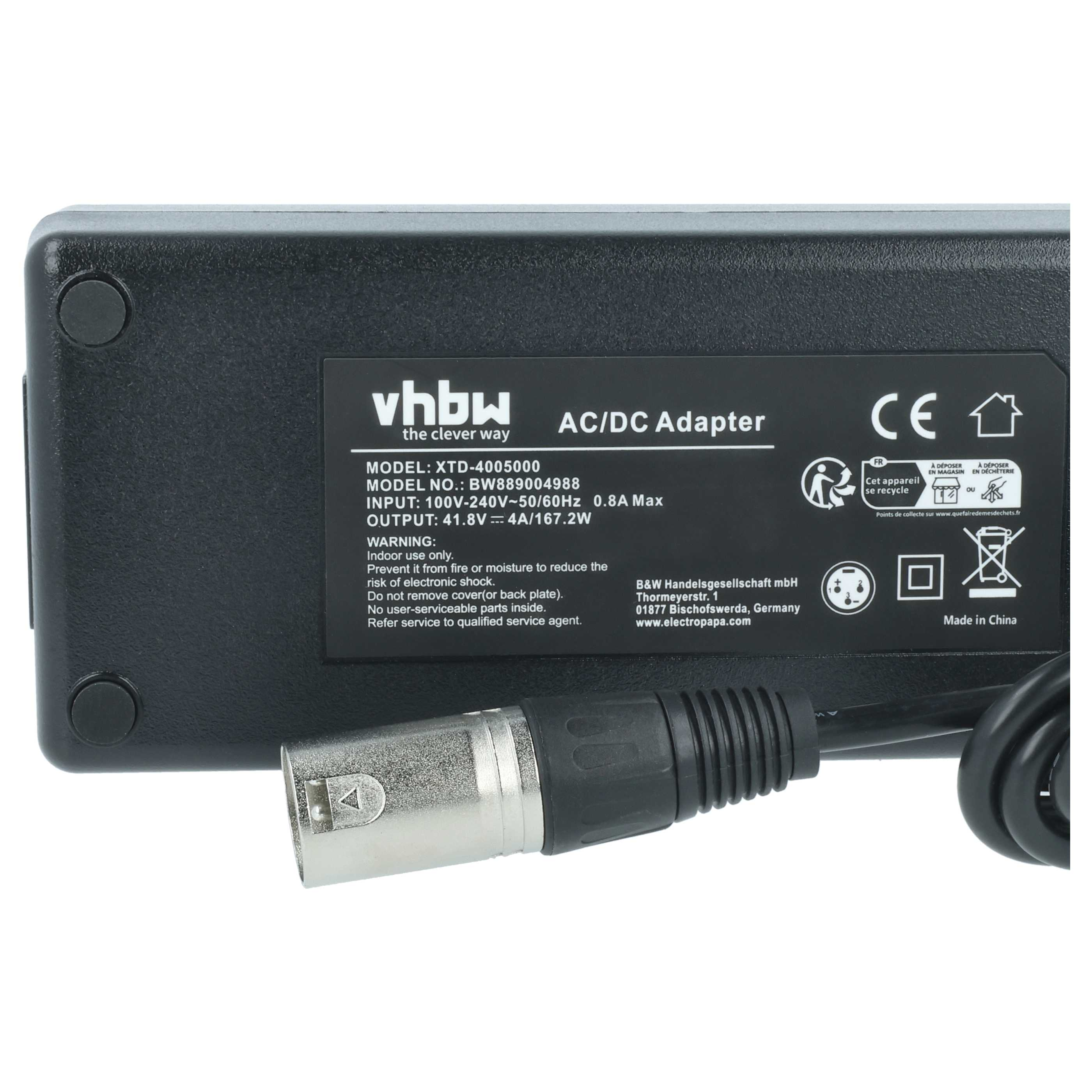 Schwarzer AC/DC-Adapter mit weißem Text, einem silbernen Stecker und einem schwarzen Kabel. Auf dem Etikett steht vhbw, AC/DC-Adapter, Made in China.