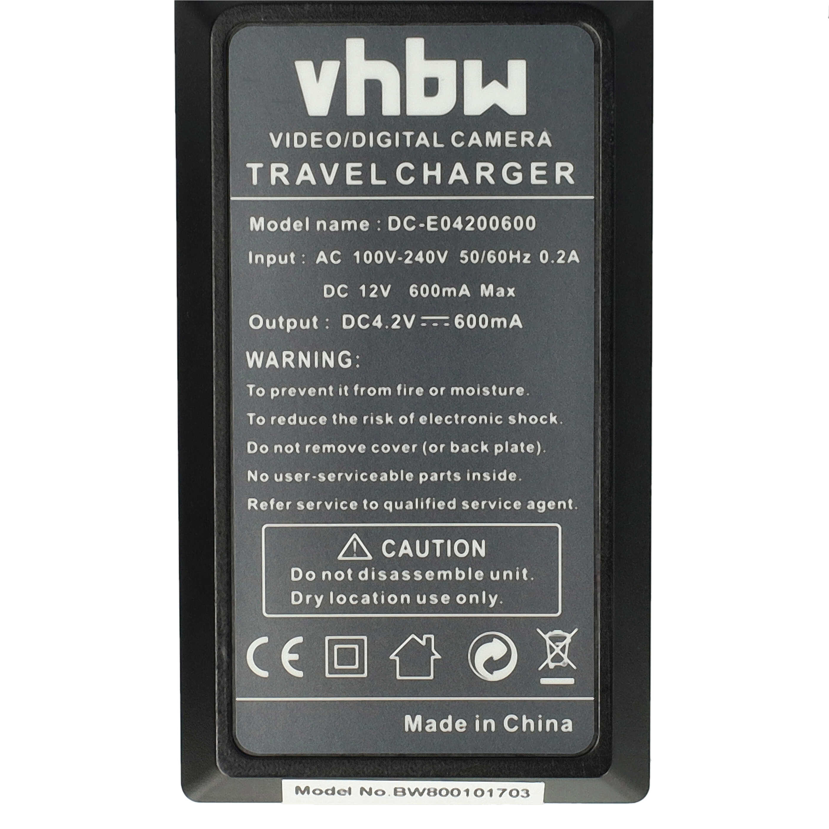Ein schwarzes Ladegerät mit weißem Text. Text enthält 'vhbw', 'Travel Charger', Modell- und Warnhinweise sowie 'Made in China'.