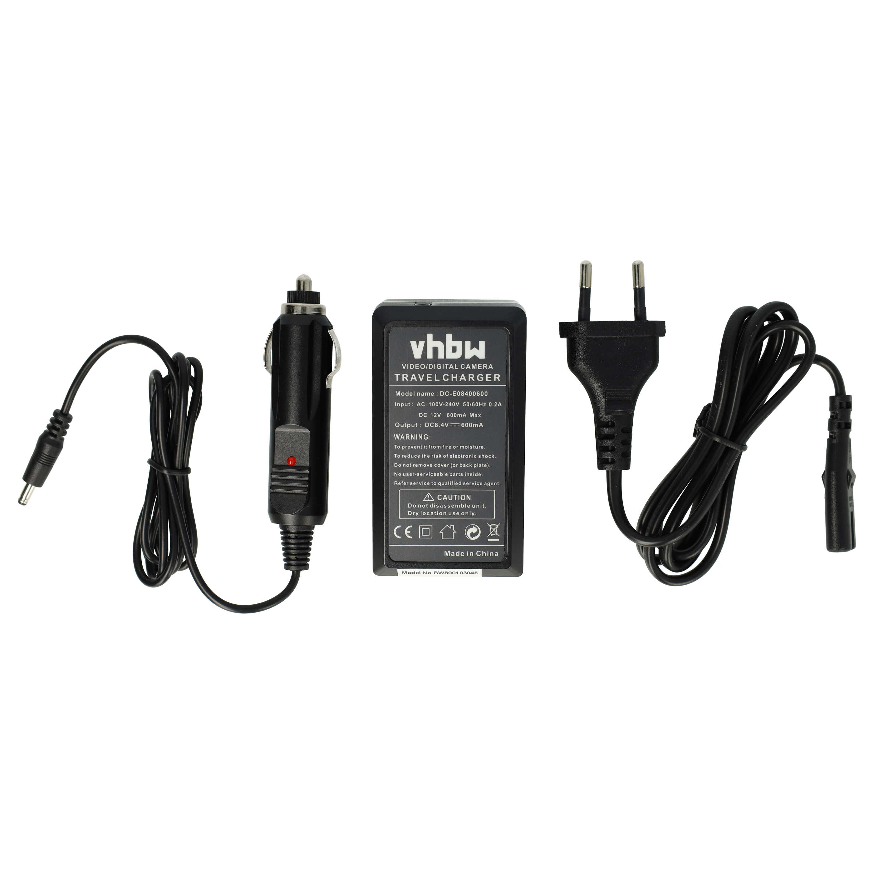 Ein schwarzes Reise Ladegerät mit Kabeln, einem Autoadapter und einem Netzstecker. Das Ladegerät hat ein Etikett.