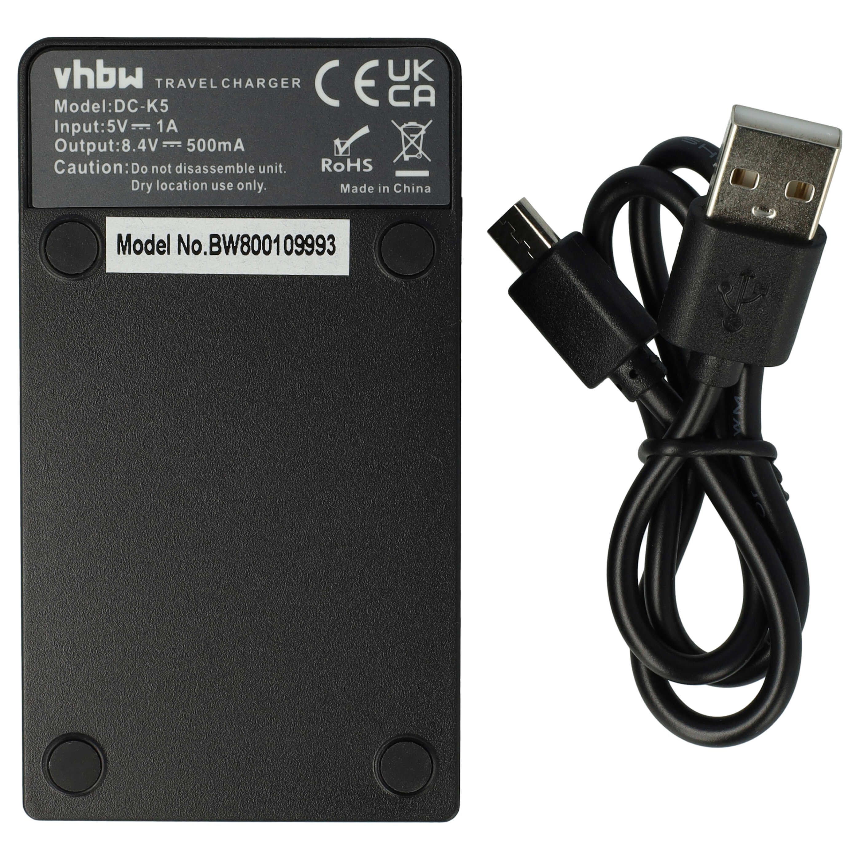 Schwarzes Reise Ladegerät mit USB-Kabel. Ladegerät hat Text, Modellnummer und Zertifizierungen.