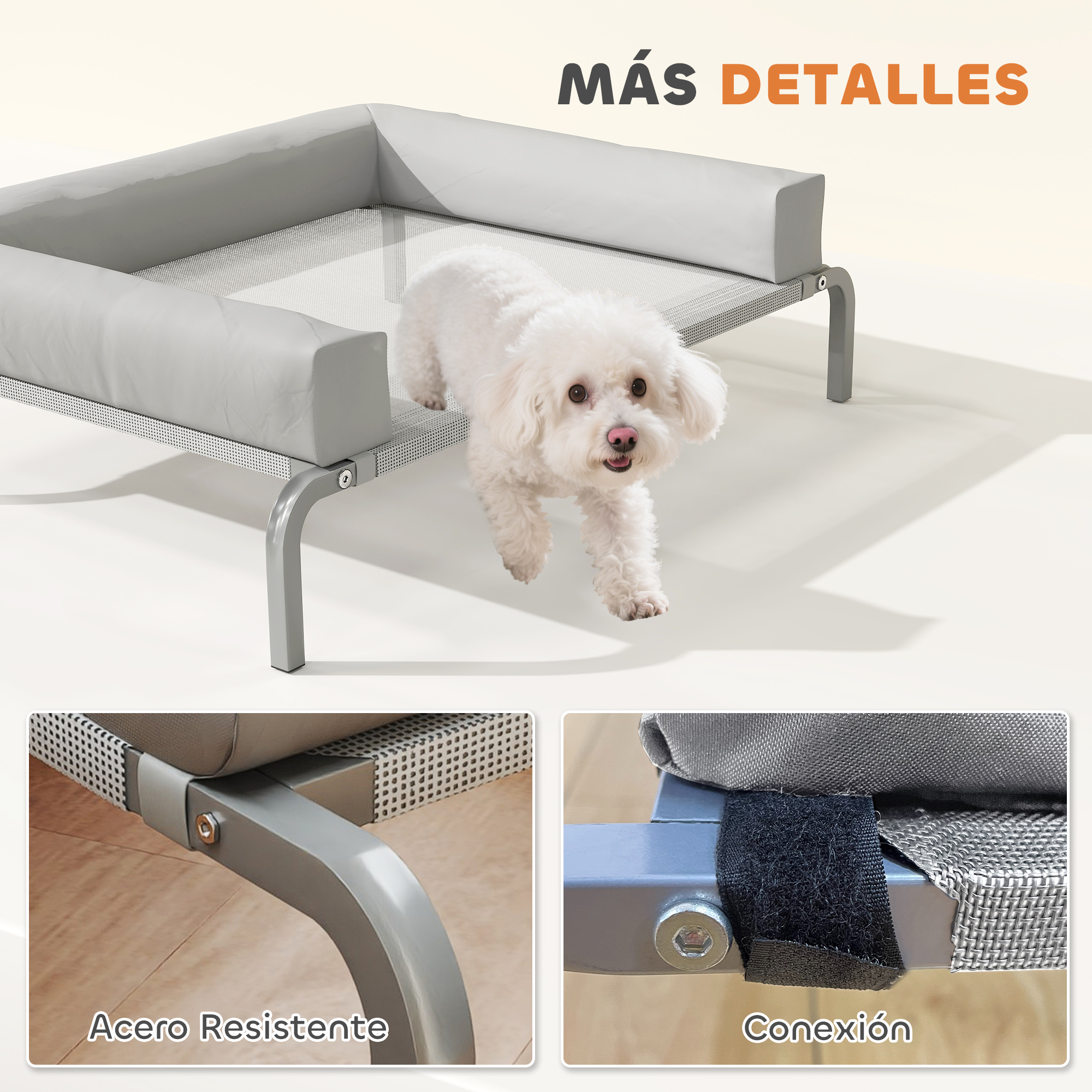Un perro blanco sale de una cama gris para perros. La cama tiene un cojín gris y un marco de metal gris. El fondo es blanco.
