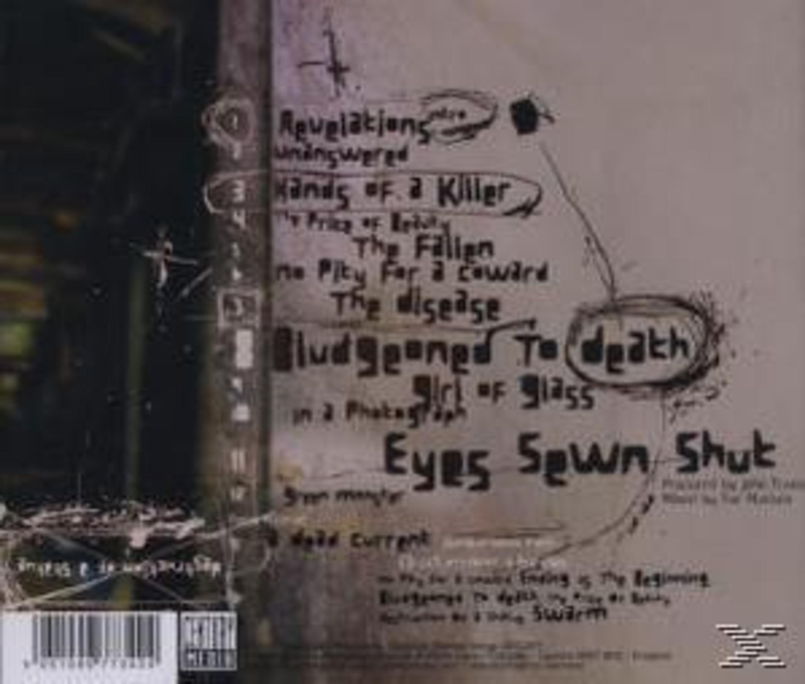 Albumcover mit handgeschriebenem Text auf dunklem Hintergrund. Titel sind 'Hands of a Killer' und 'Eyes Sewn Shut'.