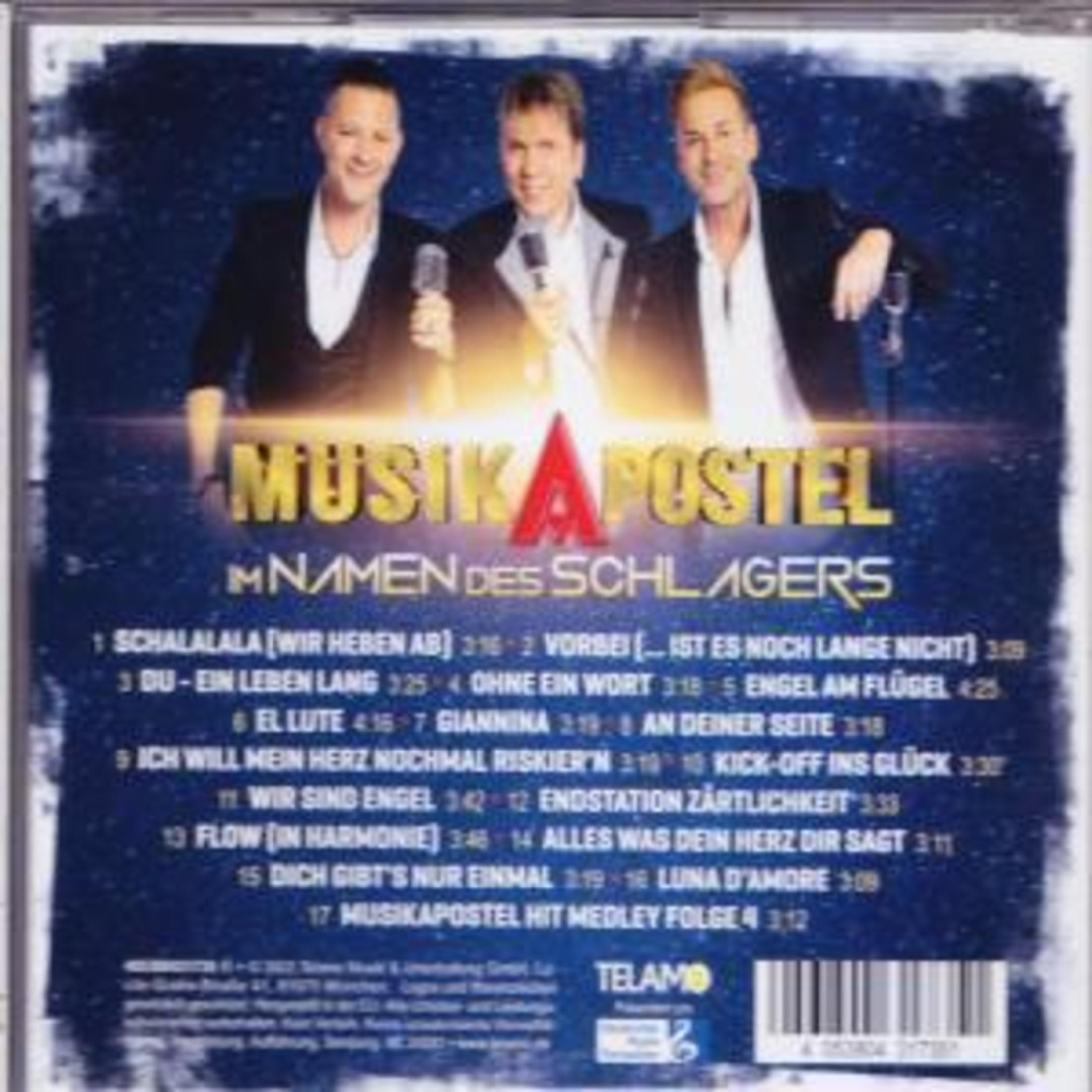 CD-Cover mit drei Männern, in der Mitte hält einen Mikrofon. Goldener Text 'MUSIKAPOSTEL' und Songliste. Blauer Hintergrund.