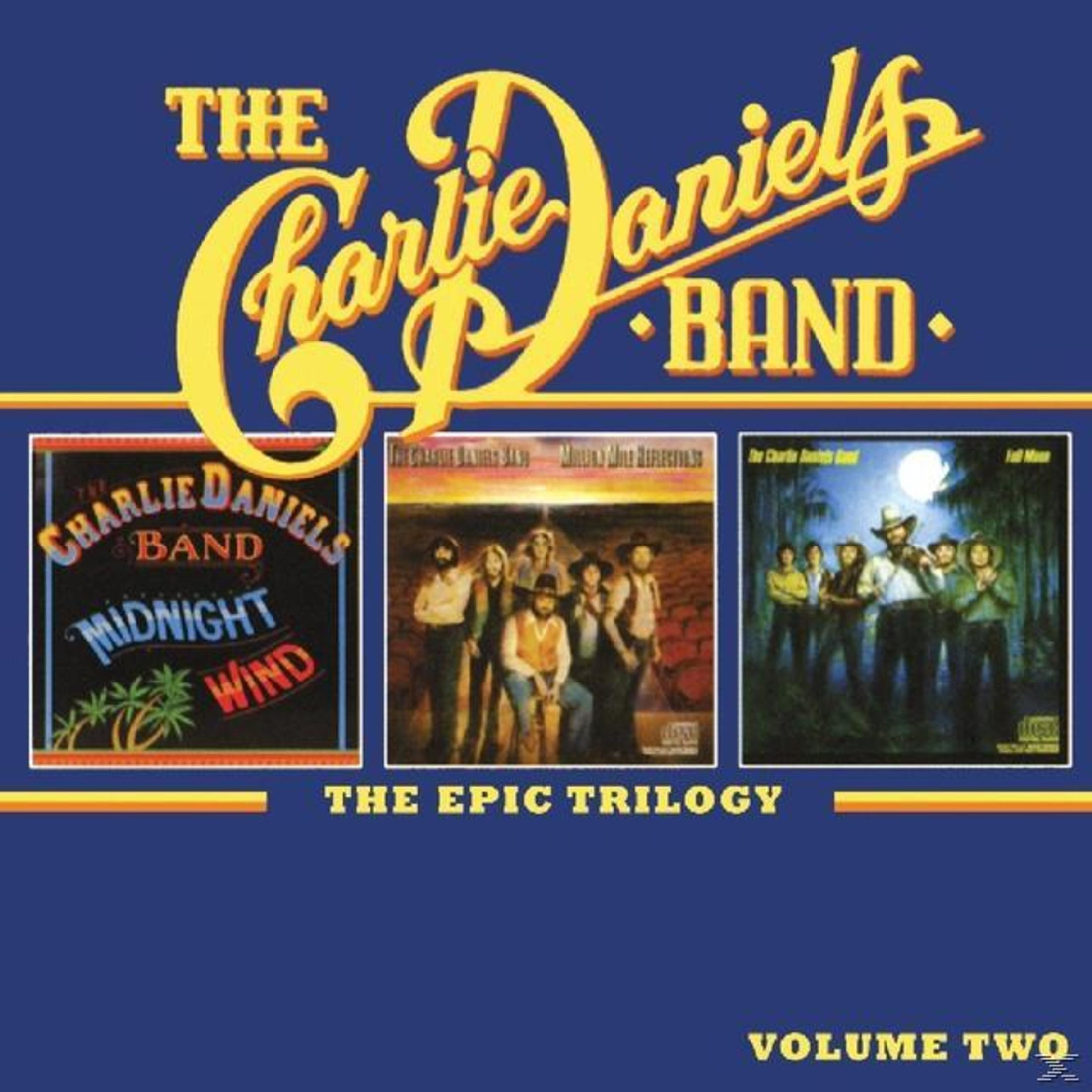 Albumcover für The Charlie Daniels Band. Enthält den Namen der Band in Gelb und drei kleinere Albumcover. Der Text lautet 'Volume Two'.
