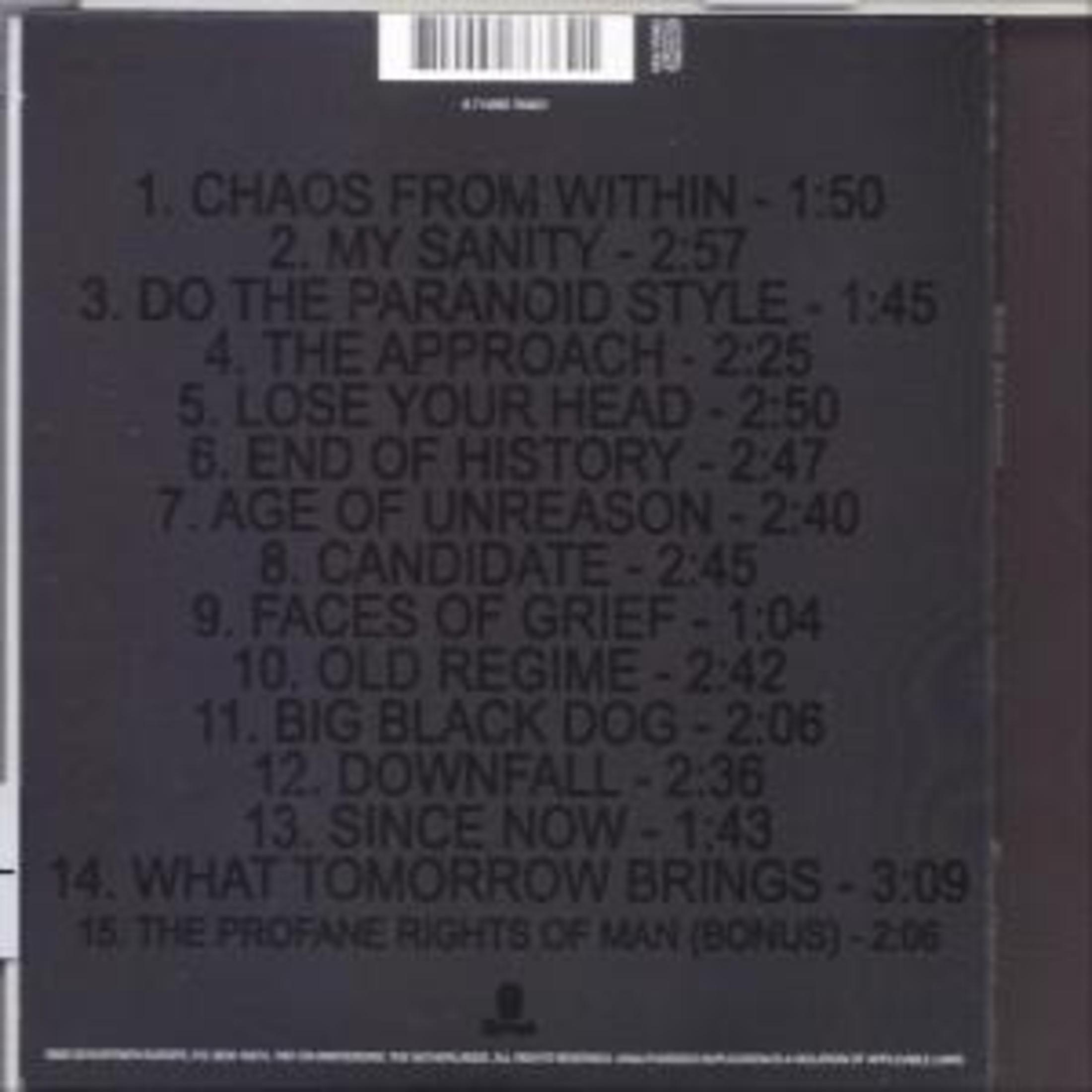 Una copertina di un album nera con testo bianco che elenca 15 titoli di canzoni, ciascuno con una durata. Il titolo 'Chaos From Within' è visibile.