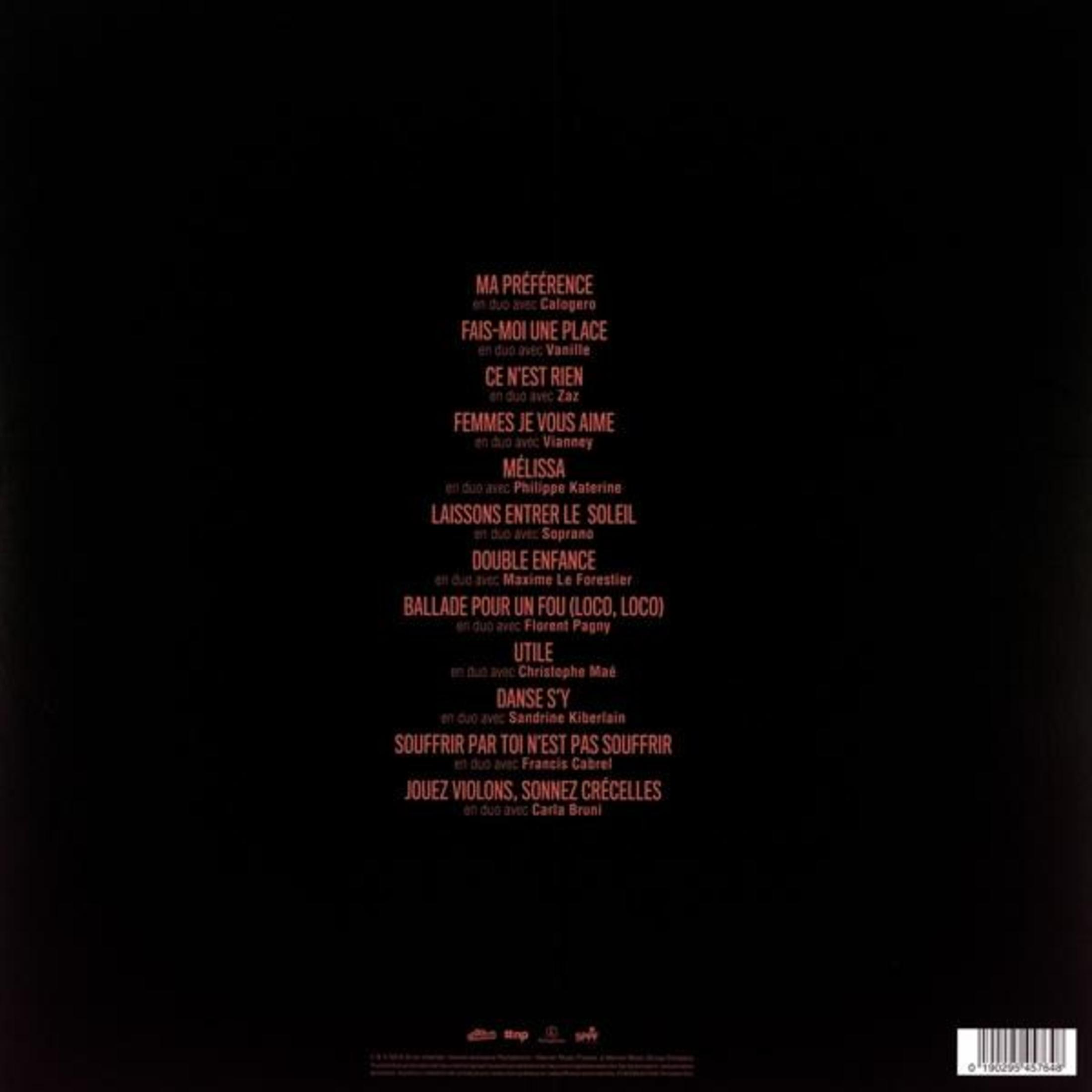 Copertina dell'album con testo rosso su sfondo nero. Sono elencati i titoli delle canzoni e gli artisti presenti. Il codice a barre è in basso a destra.