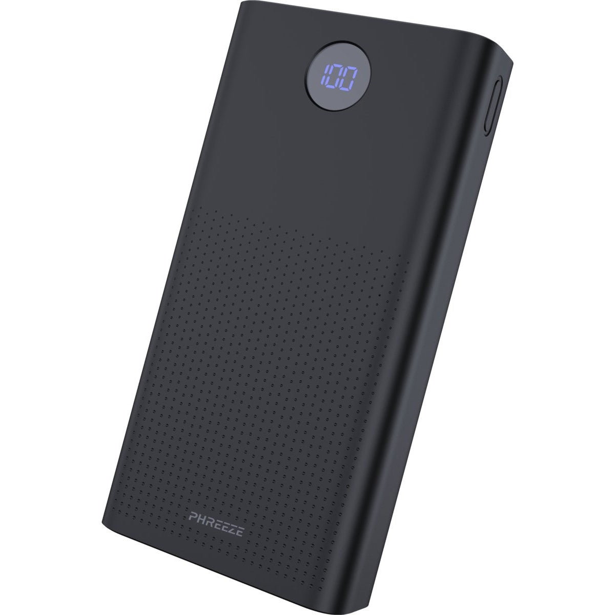 Een zwarte powerbank toont '100' op een digitaal scherm. Het oppervlak heeft kleine gaatjes en het merk 'PHREEZE' is zichtbaar.