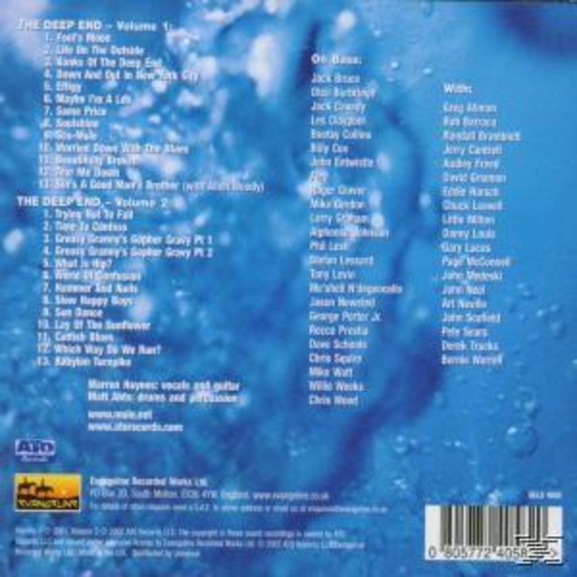 Albumcover mit blauem Hintergrund, Text mit Songtiteln und Interpreten.