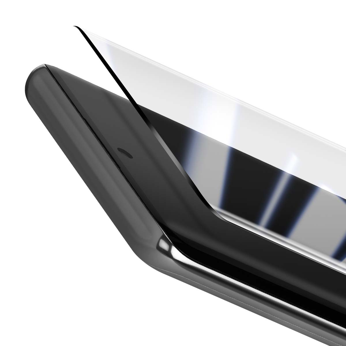 Gros plan d'un smartphone noir avec un protecteur d'écran en cours d'application. Le protecteur est partiellement soulevé.