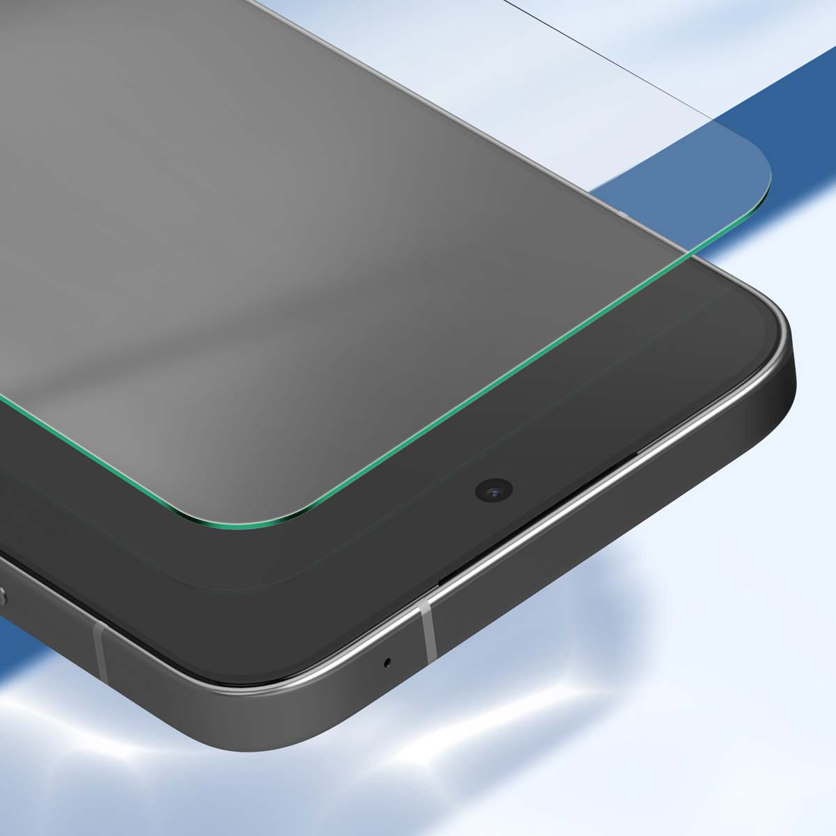 Uno smartphone con protezione schermo. Il telefono è grigio e la protezione è trasparente con bordo verde. Lo sfondo è blu.