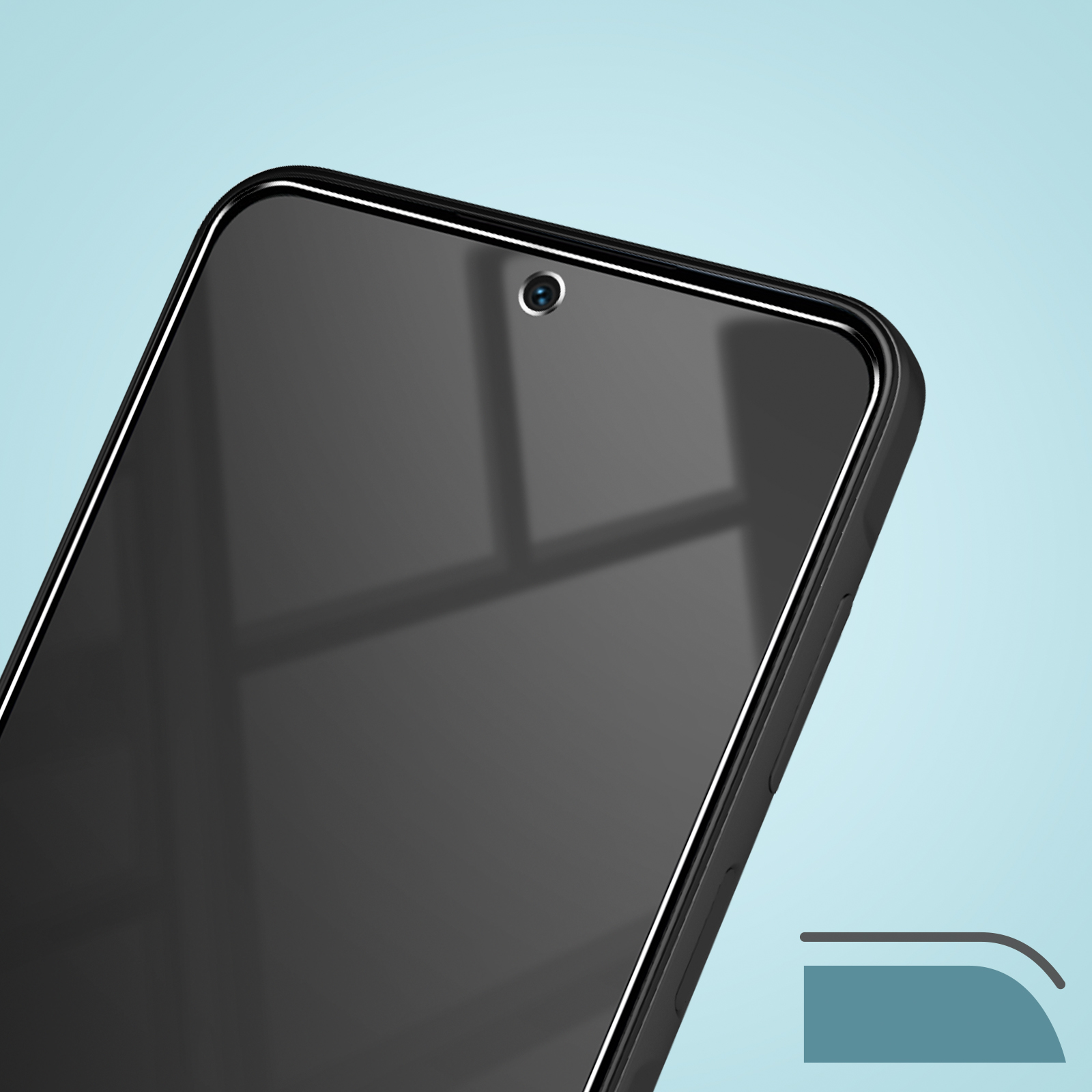 Primo piano di uno smartphone. Schermo nero con obiettivo. Il telefono ha una cornice nera. Lo sfondo è azzurro.