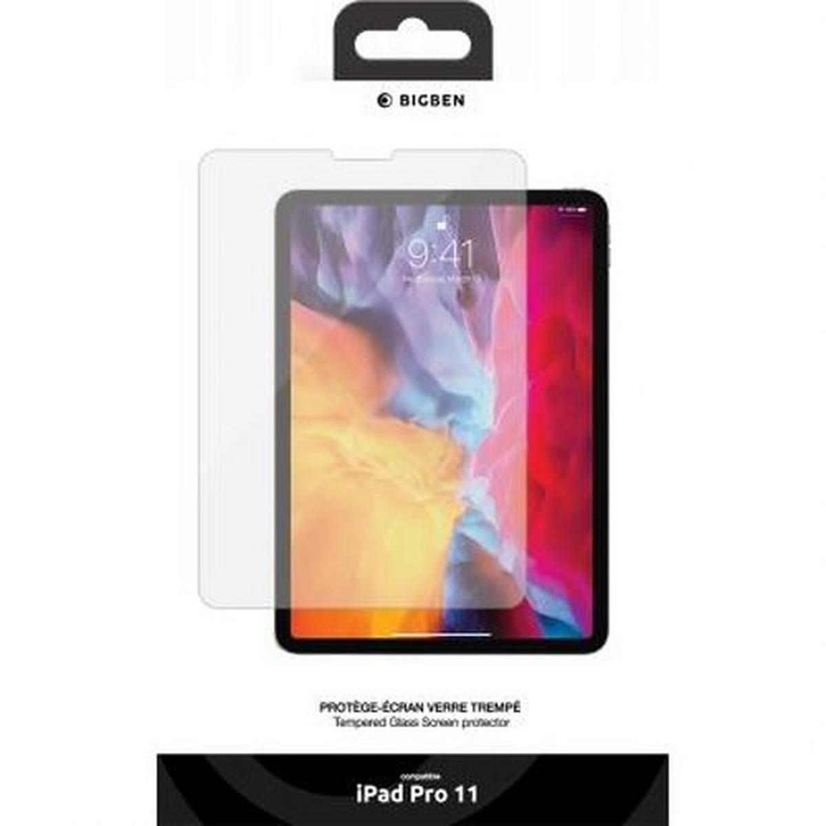 Proteggi schermo per iPad Pro 11. Un tablet viene visualizzato con un proteggi schermo e una confezione che mostra il marchio e i dettagli del prodotto.