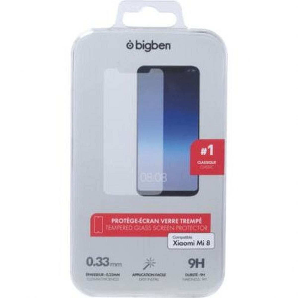 Viene mostrato un proteggi schermo in vetro temperato Bigben per Xiaomi Mi 8. La confezione mostra uno schermo del telefono e testo.