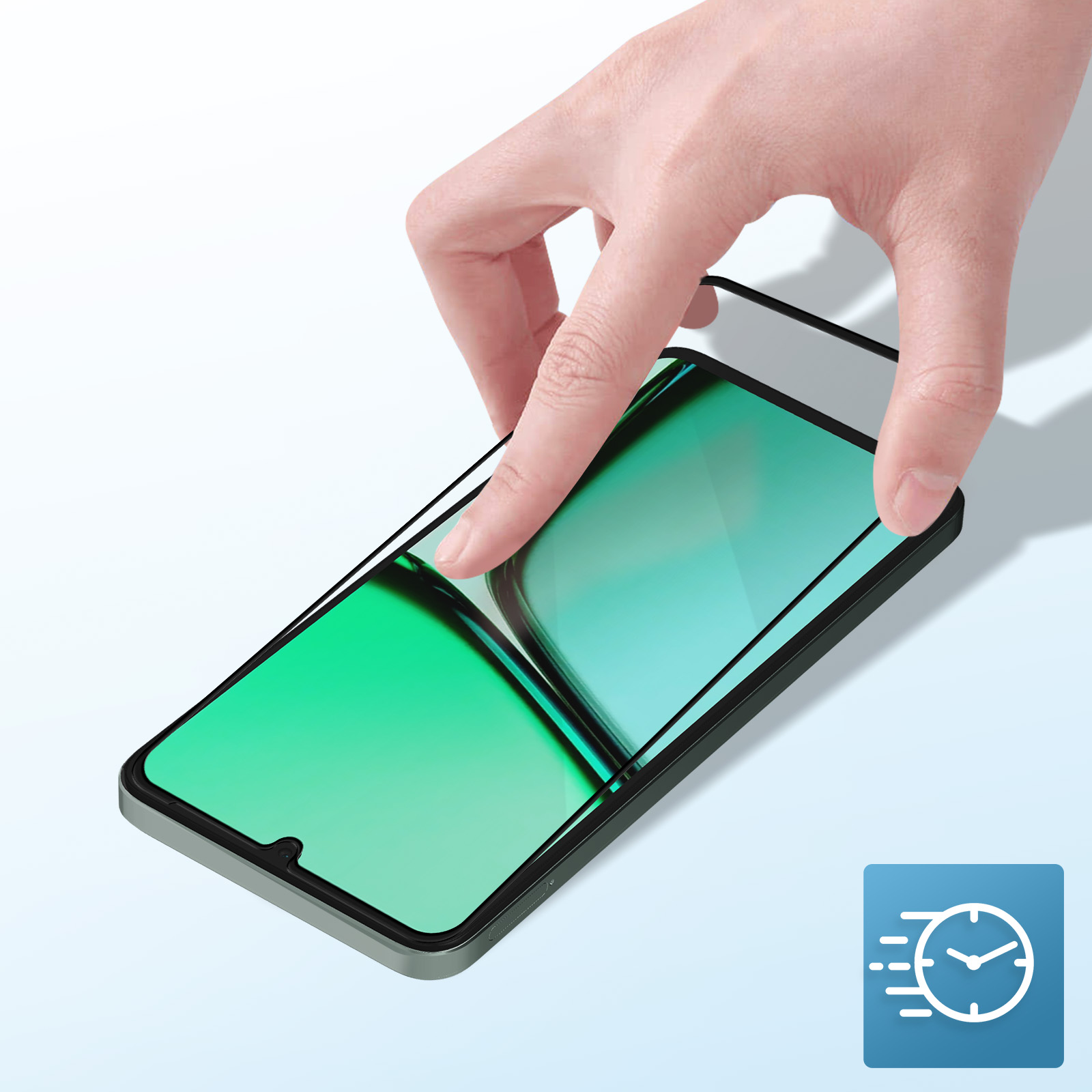 Mano che applica una protezione per lo schermo su un telefono. Il telefono ha uno schermo verde. Un'icona blu con un orologio è nell'angolo.