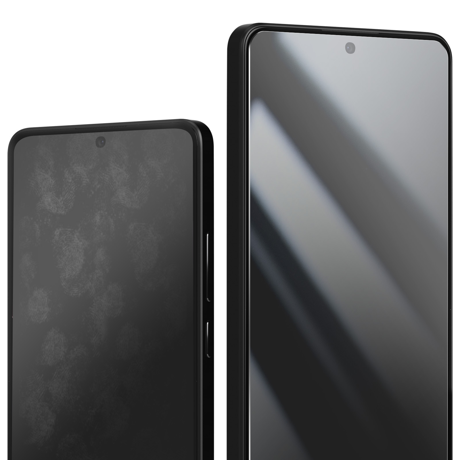 Sono mostrati due smartphone neri. Lo schermo di uno ha impronte digitali, l'altro è pulito. Entrambi hanno una fotocamera.