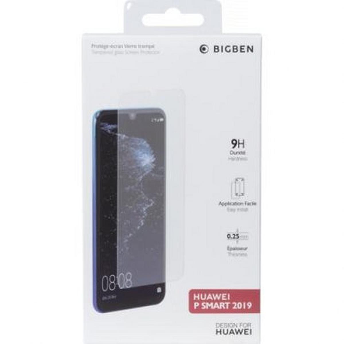 Una scatola bianca con protezione schermo. Un telefono a sinistra. Testo sulla scatola: 'BIGBEN' e 'HUAWEI P SMART 2019'.