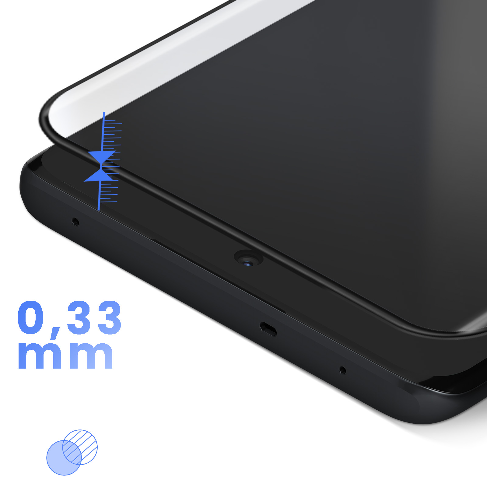 Uno smartphone nero con protezione schermo. Testo blu mostra spessore 0,33 mm. La protezione è leggermente rialzata.