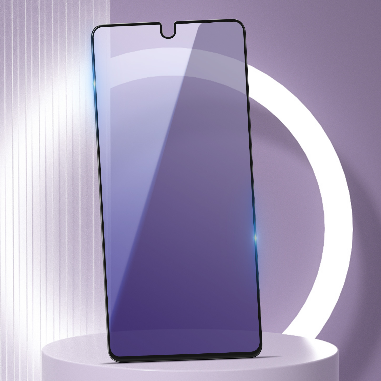 Un proteggi schermo viola su un piedistallo. Un anello bianco e linee verticali sullo sfondo, il tutto su sfondo viola.