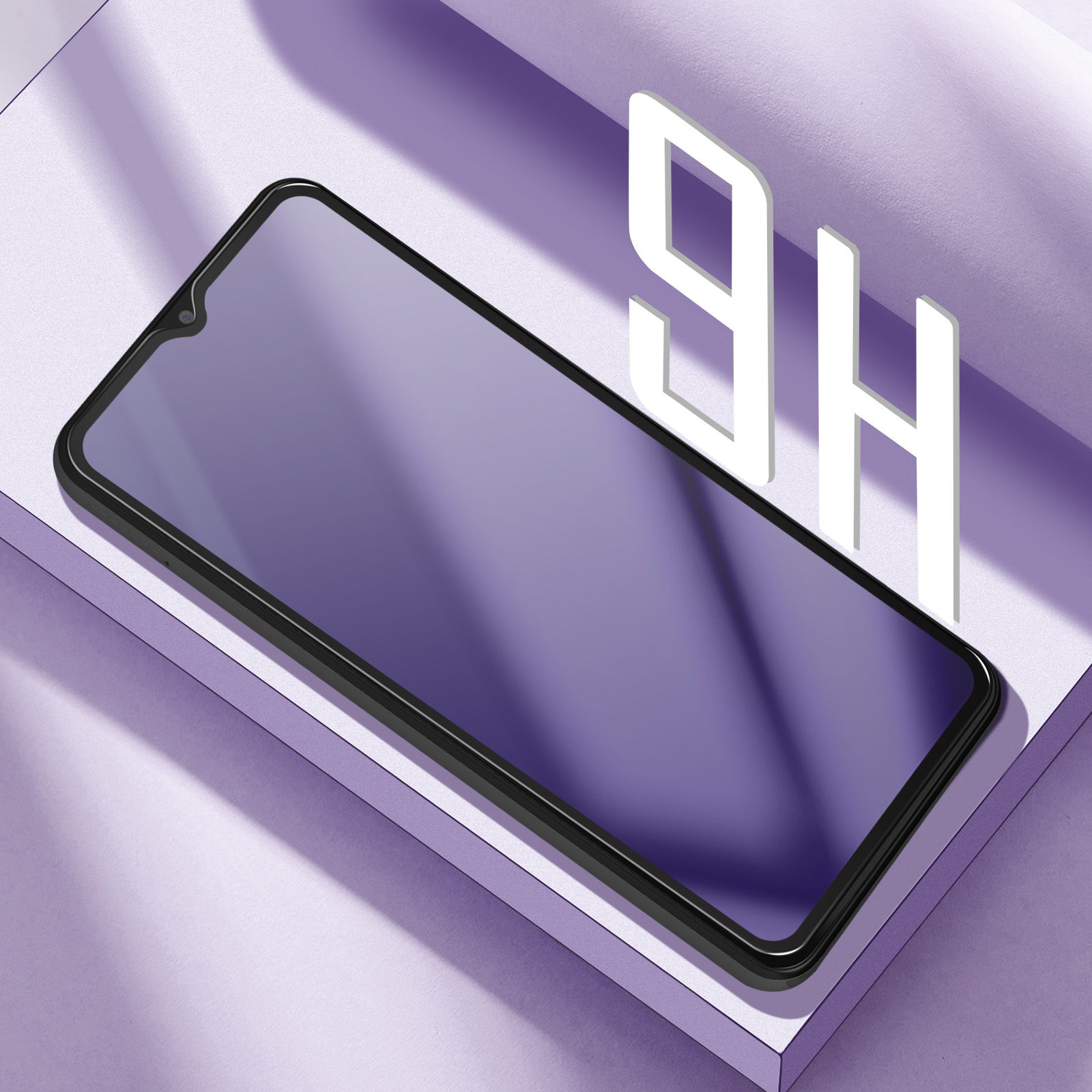 Uno smartphone con cornice nera è appoggiato su una superficie viola. Testo bianco '9H' dietro il telefono.