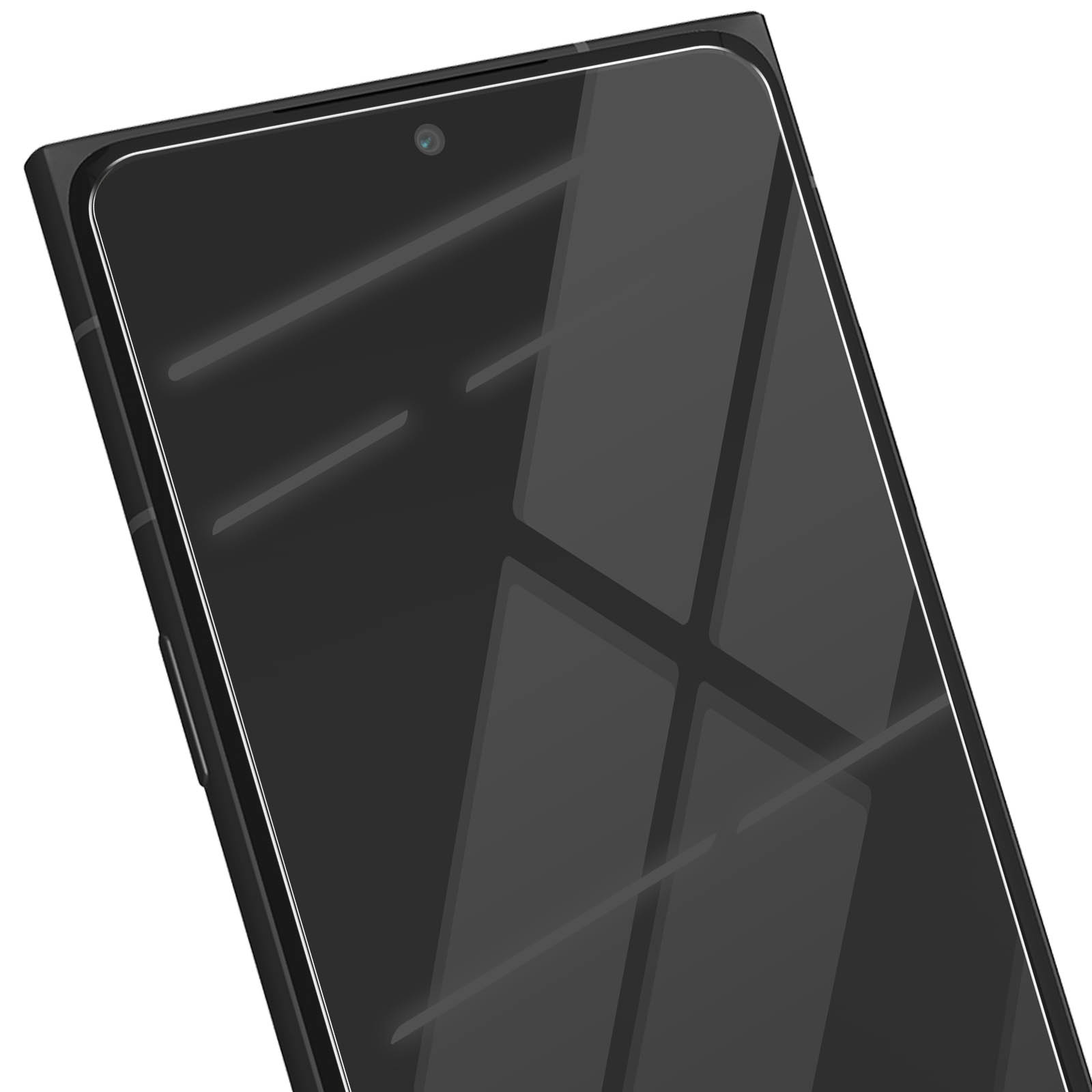 Vista ravvicinata di uno smartphone nero. Lo schermo è riflettente, mostrando riflessi. La fotocamera è visibile.