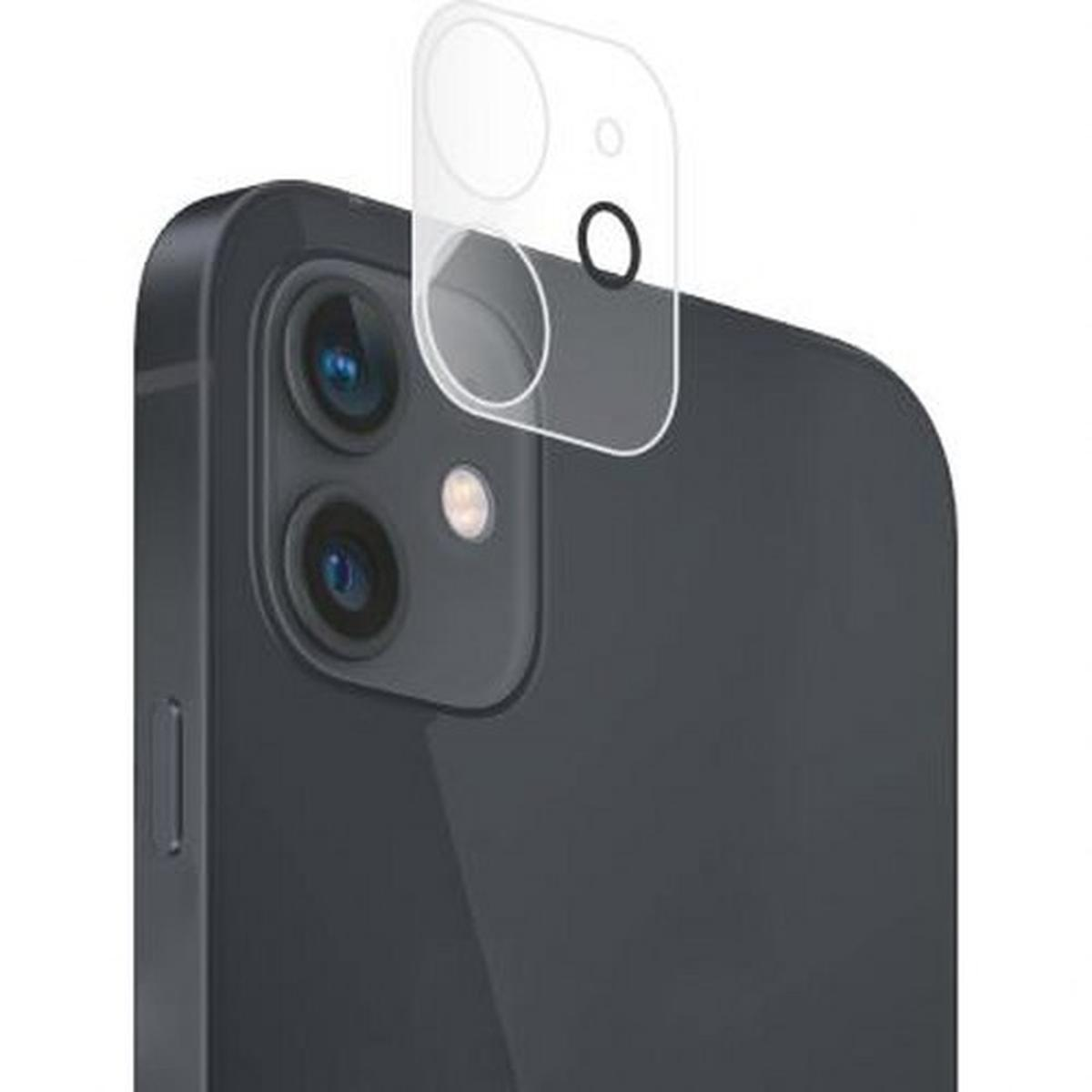 Un primo piano del modulo fotocamera di uno smartphone nero con una copertura protettiva per lenti. La copertura ha ritagli circolari. Il telefono è grigio scuro.