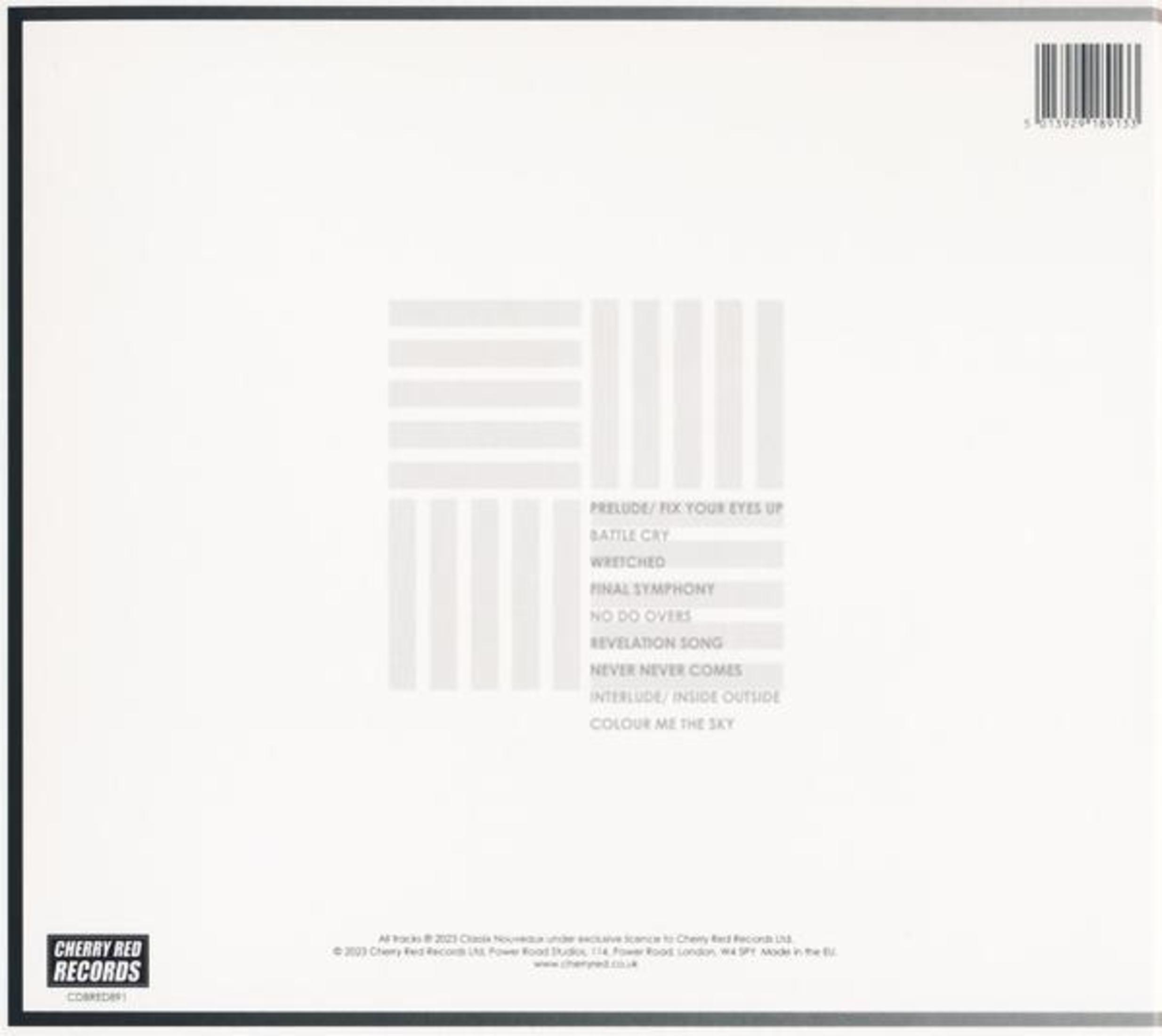 Albumcover mit weißem Hintergrund. Schwarzer Rand. Titelliste und Logo sind sichtbar.