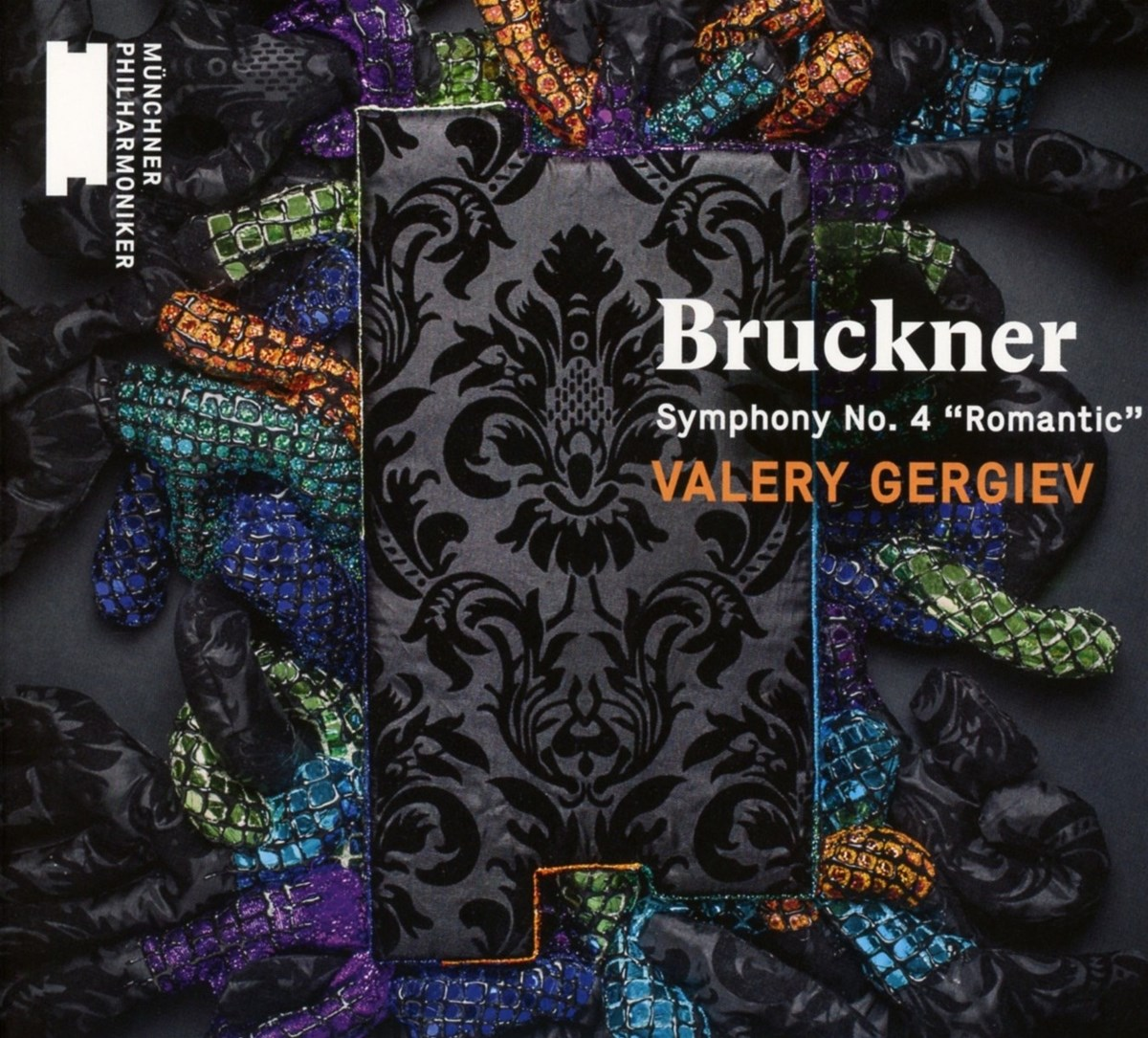 Albumhoes: Bruckner symfonie. Zwart damastpatroon op de hoes. Kleurrijke stof eromheen. Tekst: Valery Gergiev.