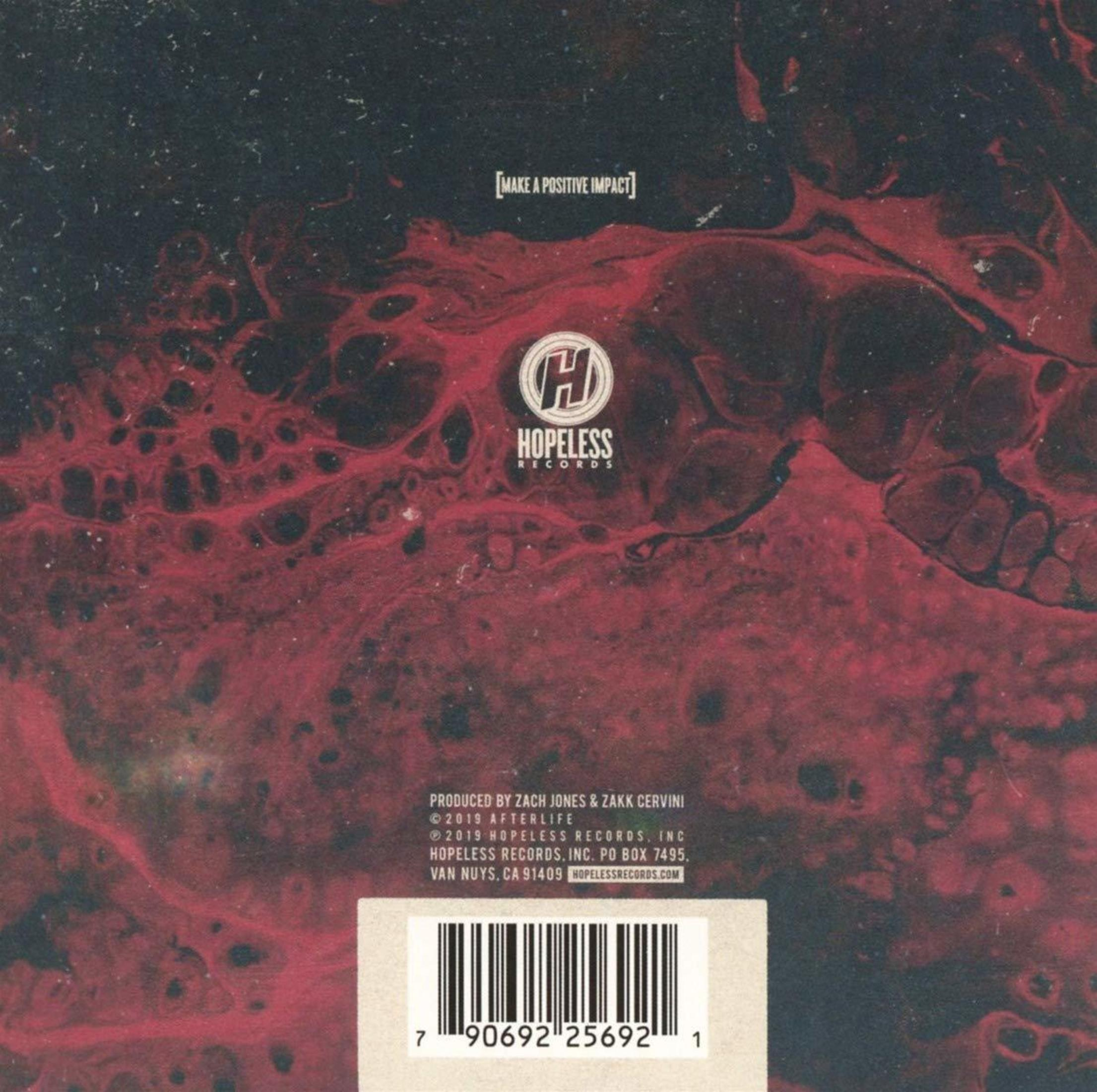 Albumhoes met abstract rood en zwart ontwerp. Een logo van Hopeless Records staat in het midden. Barcode onderaan.