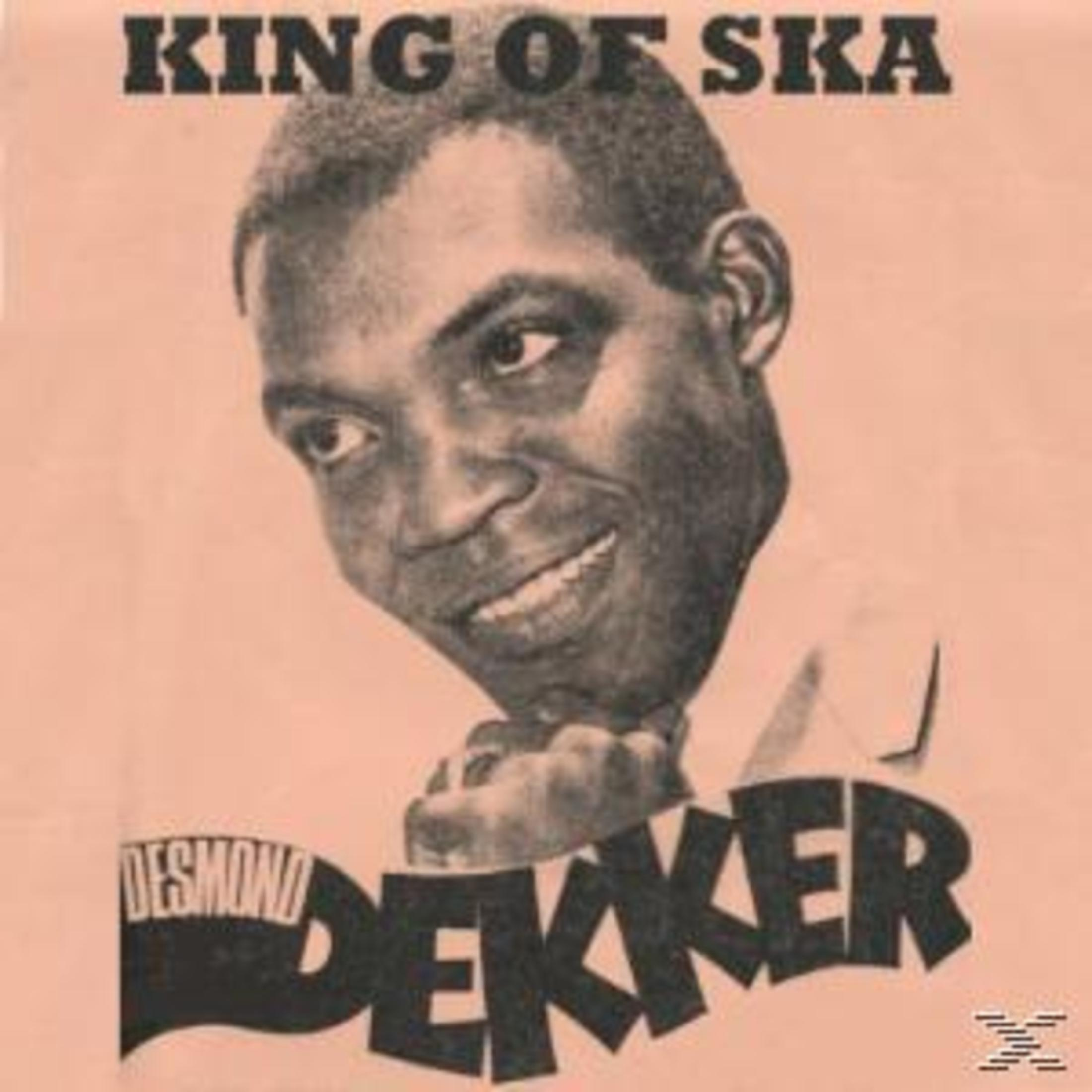 Albumcover von Desmond Dekker. Schwarz-Weiß-Bild seines Gesichts mit dem Text 'King of Ska' und 'Dekker' auf pfirsichfarbenem Hintergrund.