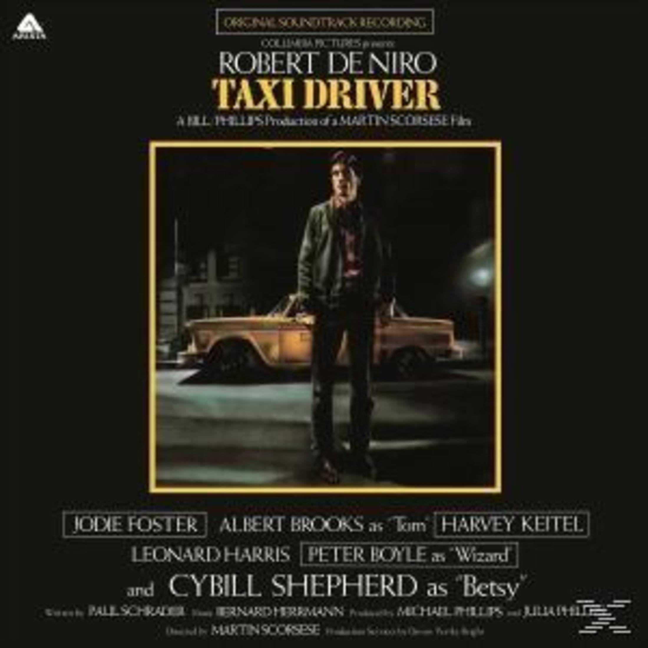 Filmposter für Taxi Driver. Robert De Niro steht vor einem Taxi. Text listet Schauspieler und Crew.