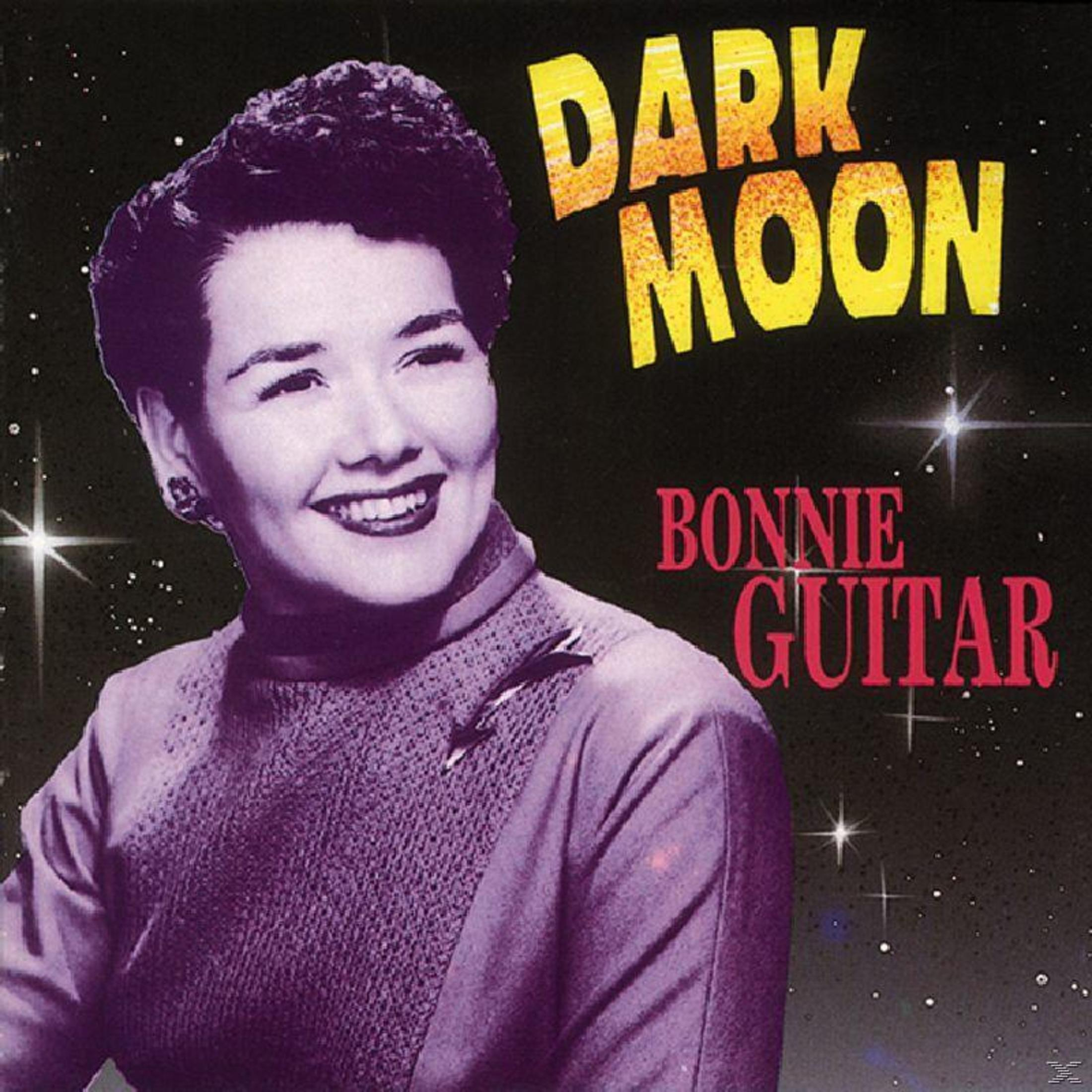 Albumcover von Bonnie Guitar. Sie lächelt und trägt Lila. Titel lautet 'Dark Moon' in Gelb und 'Bonnie Guitar' in Rot.