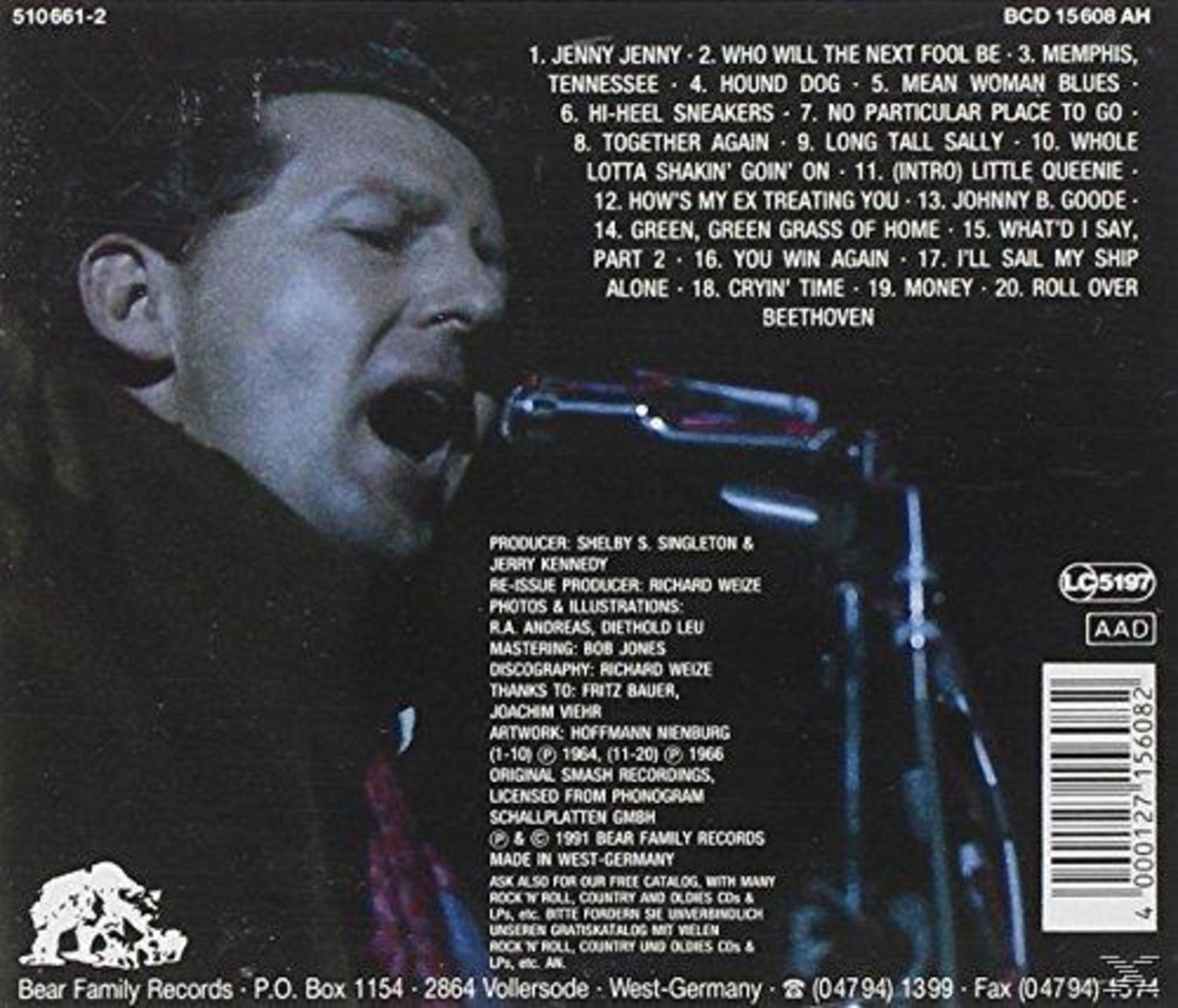 Albumcover mit einem Männergesicht und einer Titelliste. Unten befindet sich das Logo von Bear Family Records.
