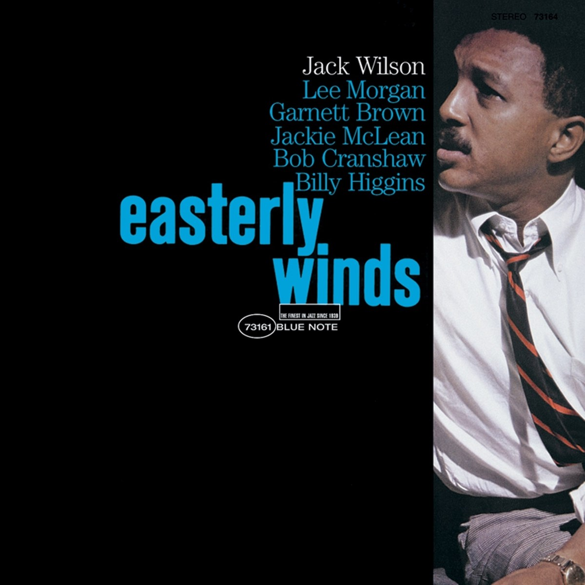 Copertina dell'album con uomo in camicia bianca e cravatta. Il testo dice 'easterly winds' ed elenca musicisti jazz.