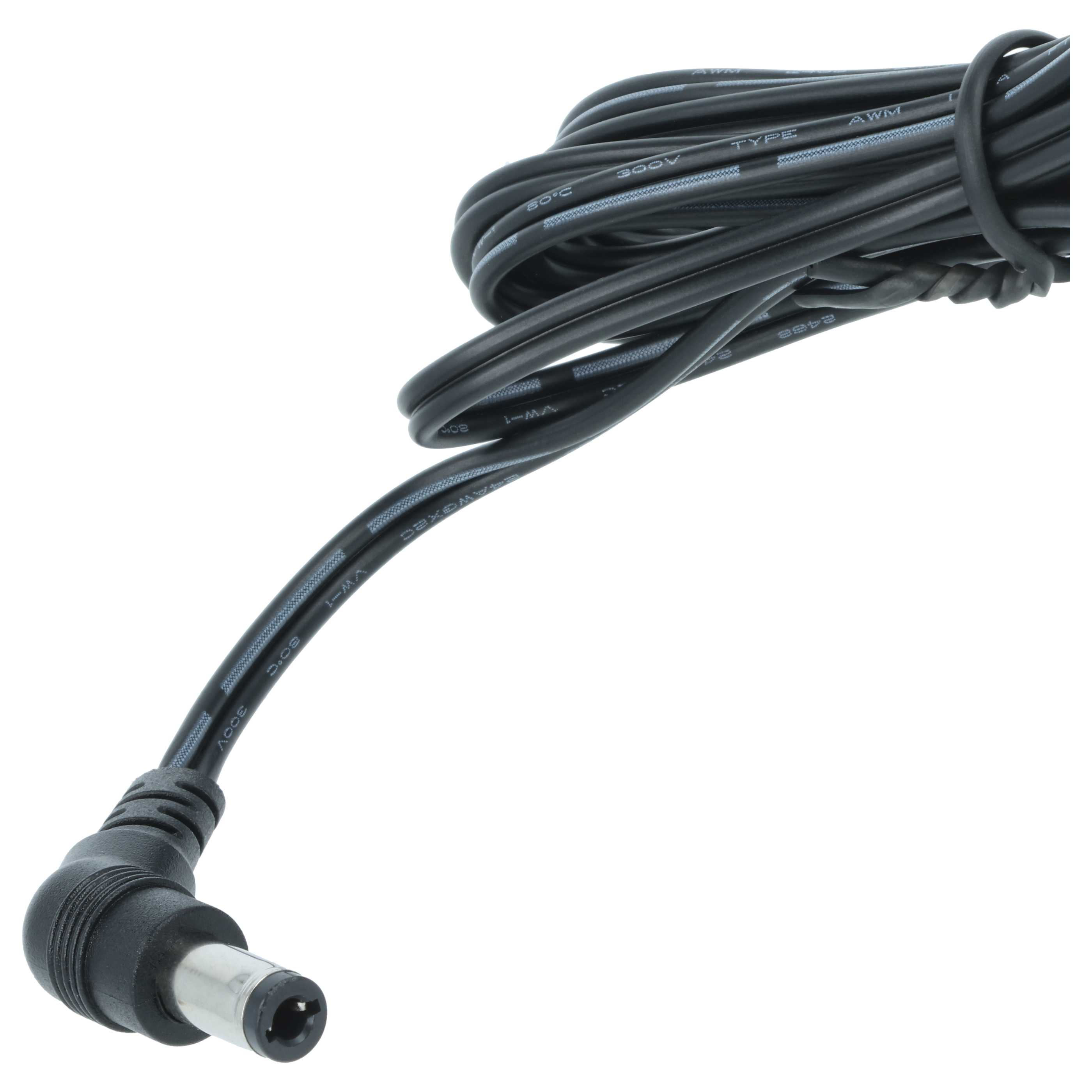 Ein schwarzes Netzkabel mit 90-Grad-Anschluss. Das Kabel ist aufgerollt und hat Textmarkierungen.