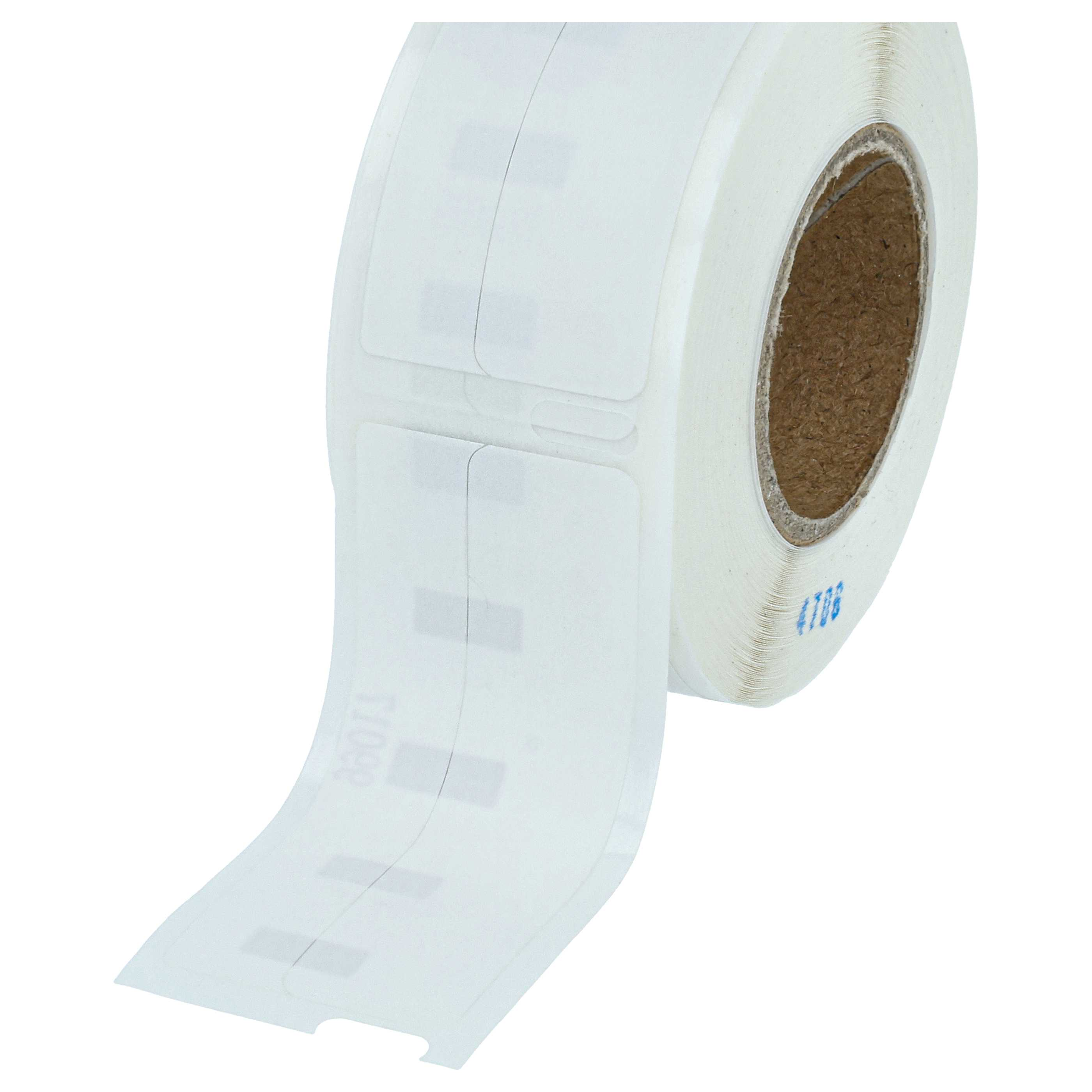 Eine Rolle weißer Klebeetiketten, teilweise abgerollt. Die Etiketten haben ein perforiertes Design und einen braunen Kern.