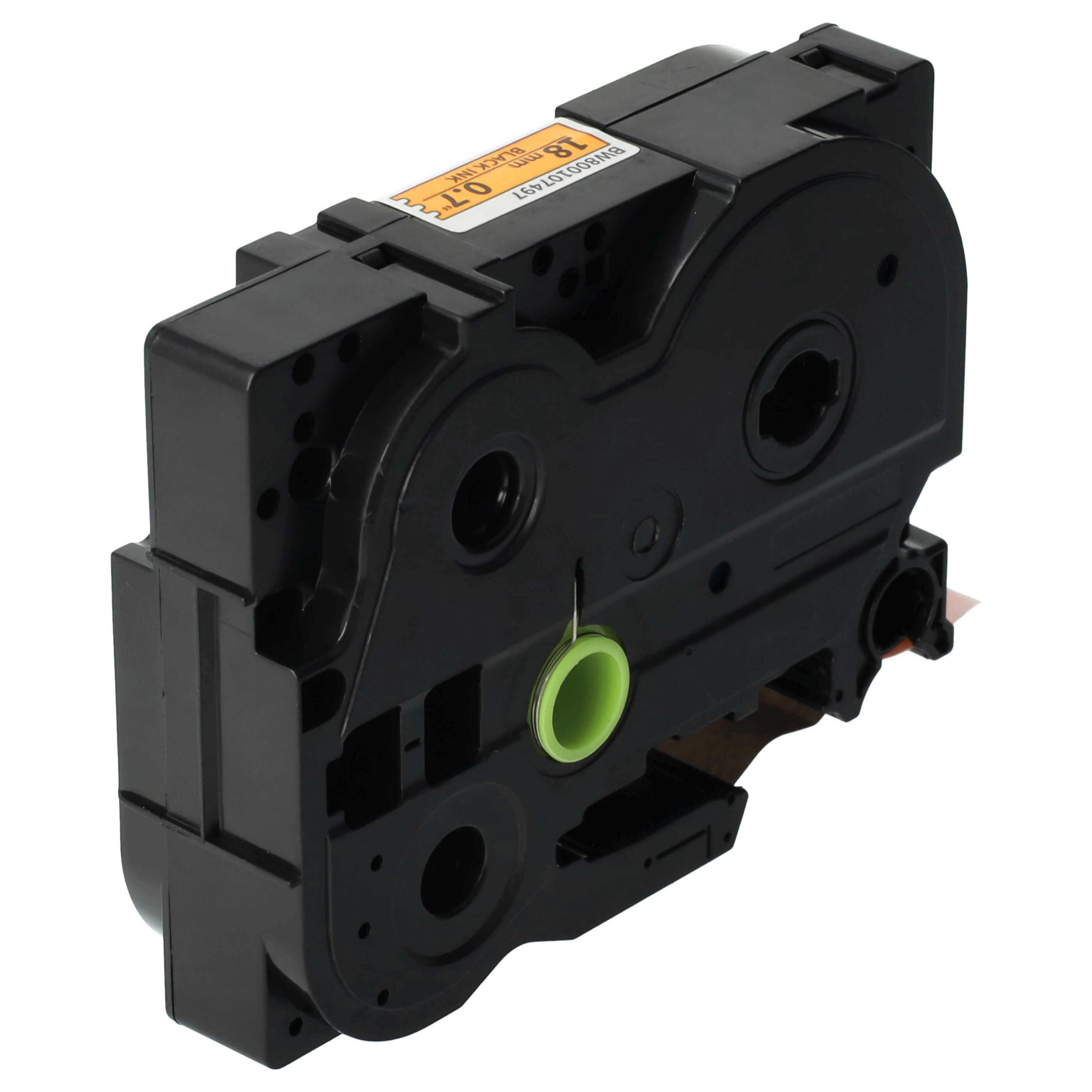 Schwarze Etikettenbandkassette. Das Etikett zeigt schwarze Tinte, 0,7" Breite und 18 mm Größe an. Es hat eine grüne Komponente.