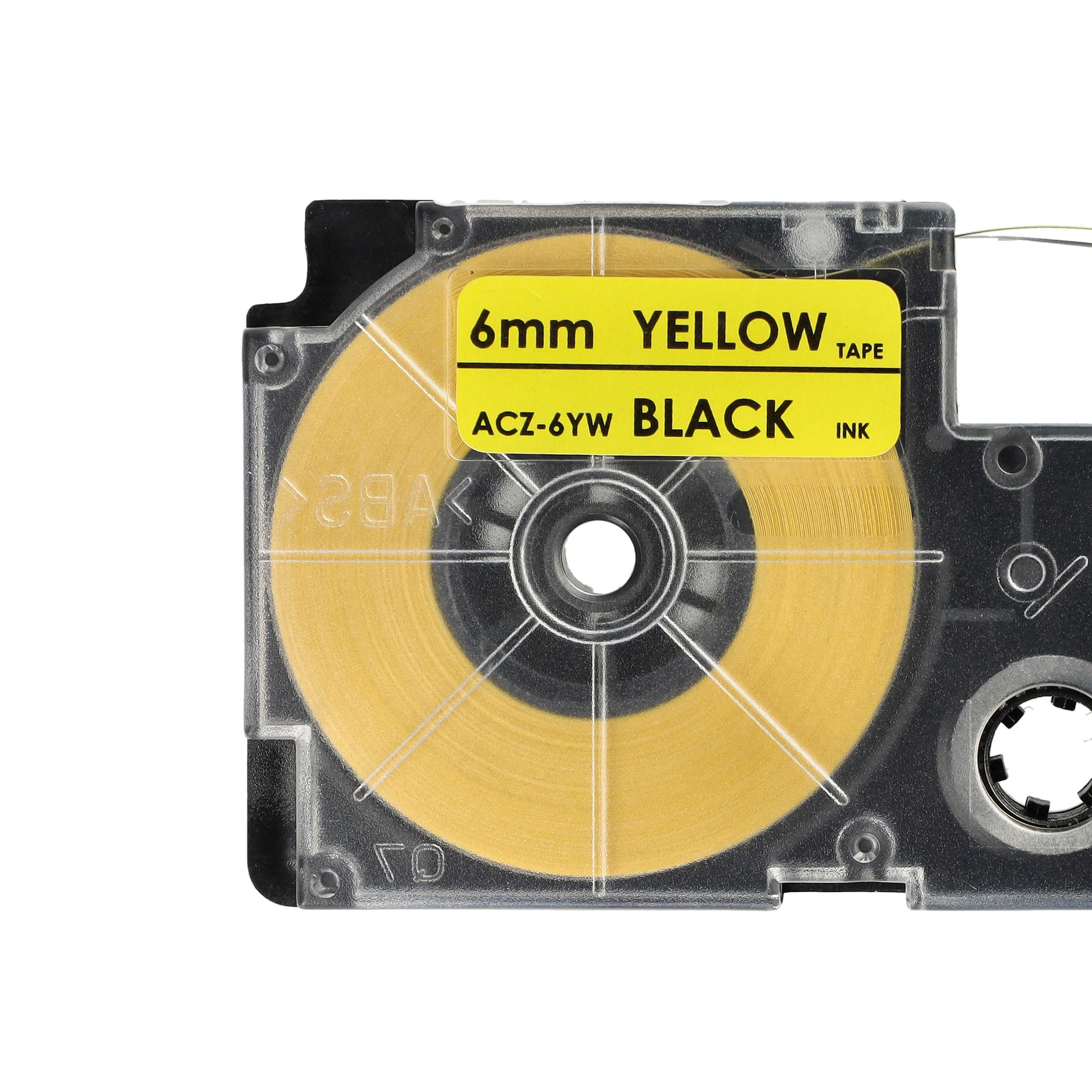 Eine Etikettendruckerpatrone mit gelbem Band. Das Etikett zeigt '6mm YELLOW TAPE' und 'ACZ-6YW BLACK INK'.