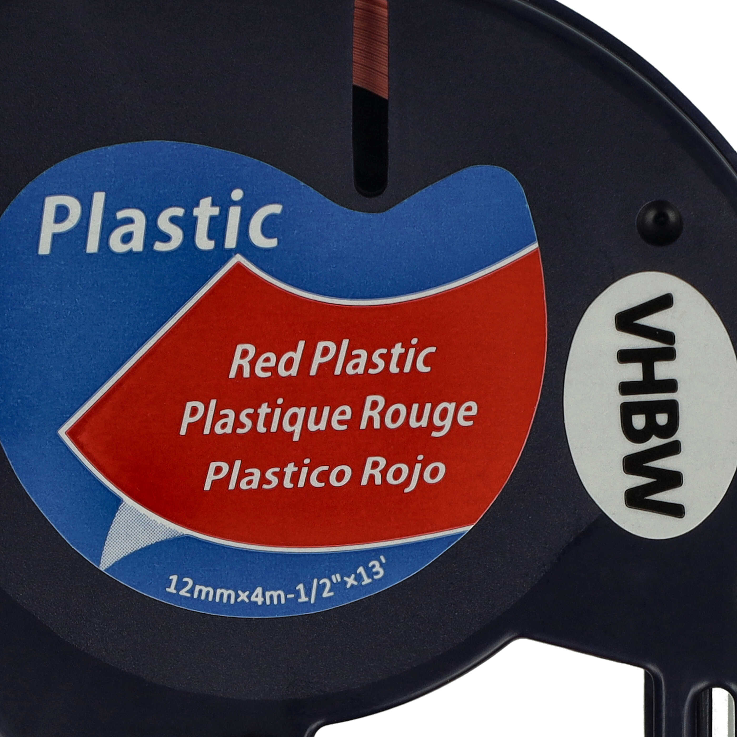 Nahaufnahme eines Etiketts auf einem dunkelblauen Klebebandspender. Es steht 'Plastic' und 'Red Plastic' in mehreren Sprachen.