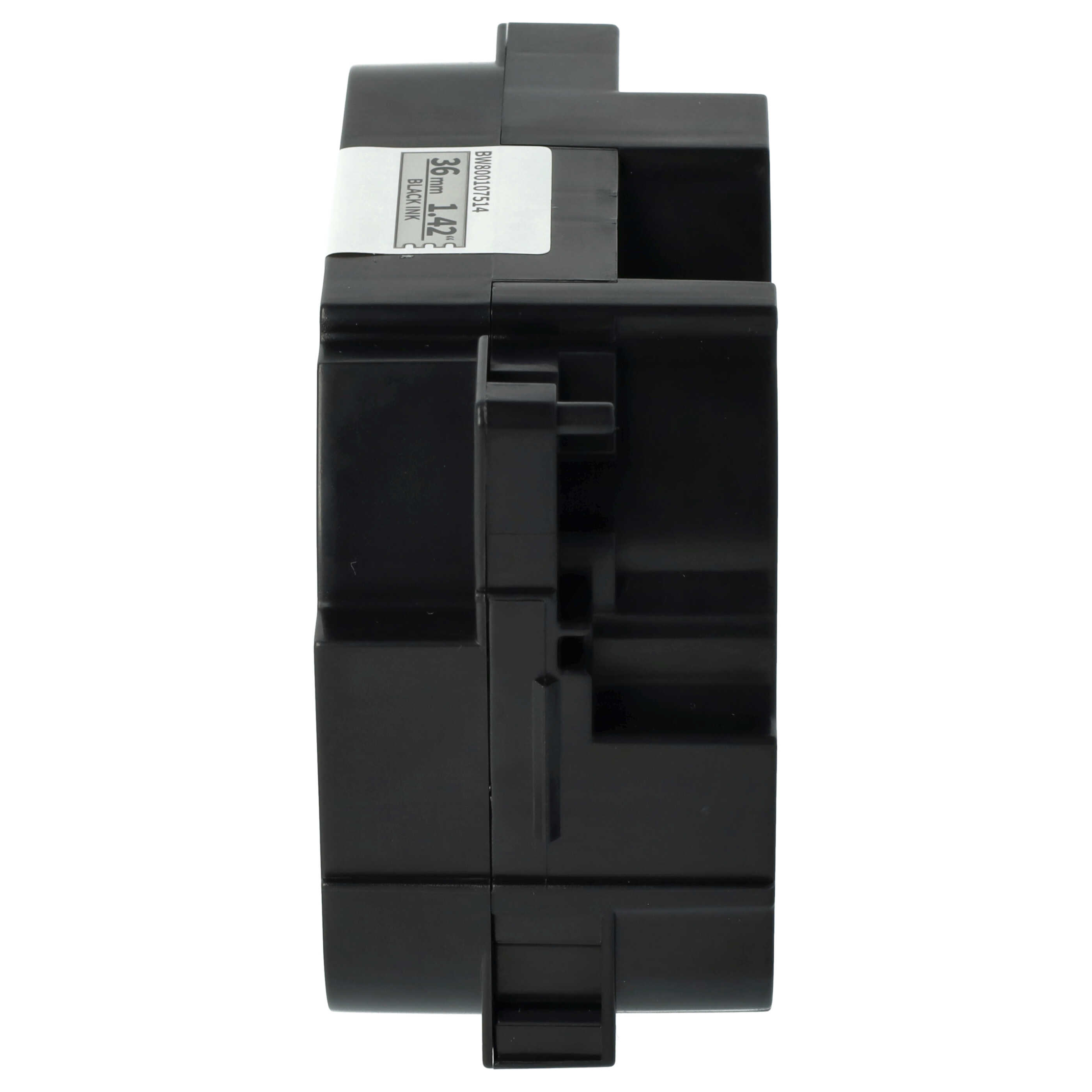 Ein schwarzes elektrisches Bauteil mit einem Etikett, das Abmessungen und Produktcode zeigt, vor weißem Hintergrund.