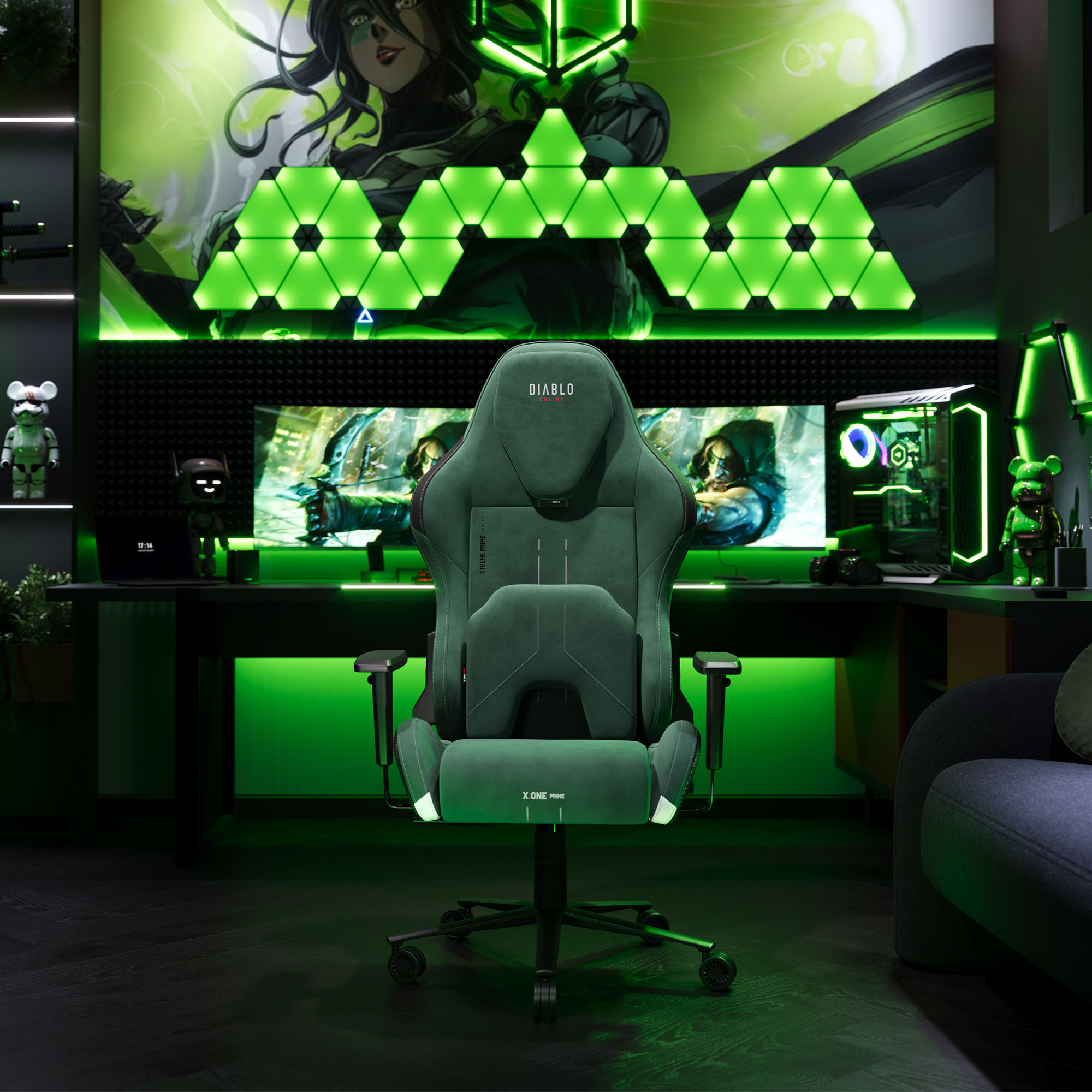Pokój do gier z zielonym krzesłem Diablo, dwoma monitorami i zielonym oświetleniem. Duża grafika na ścianie.