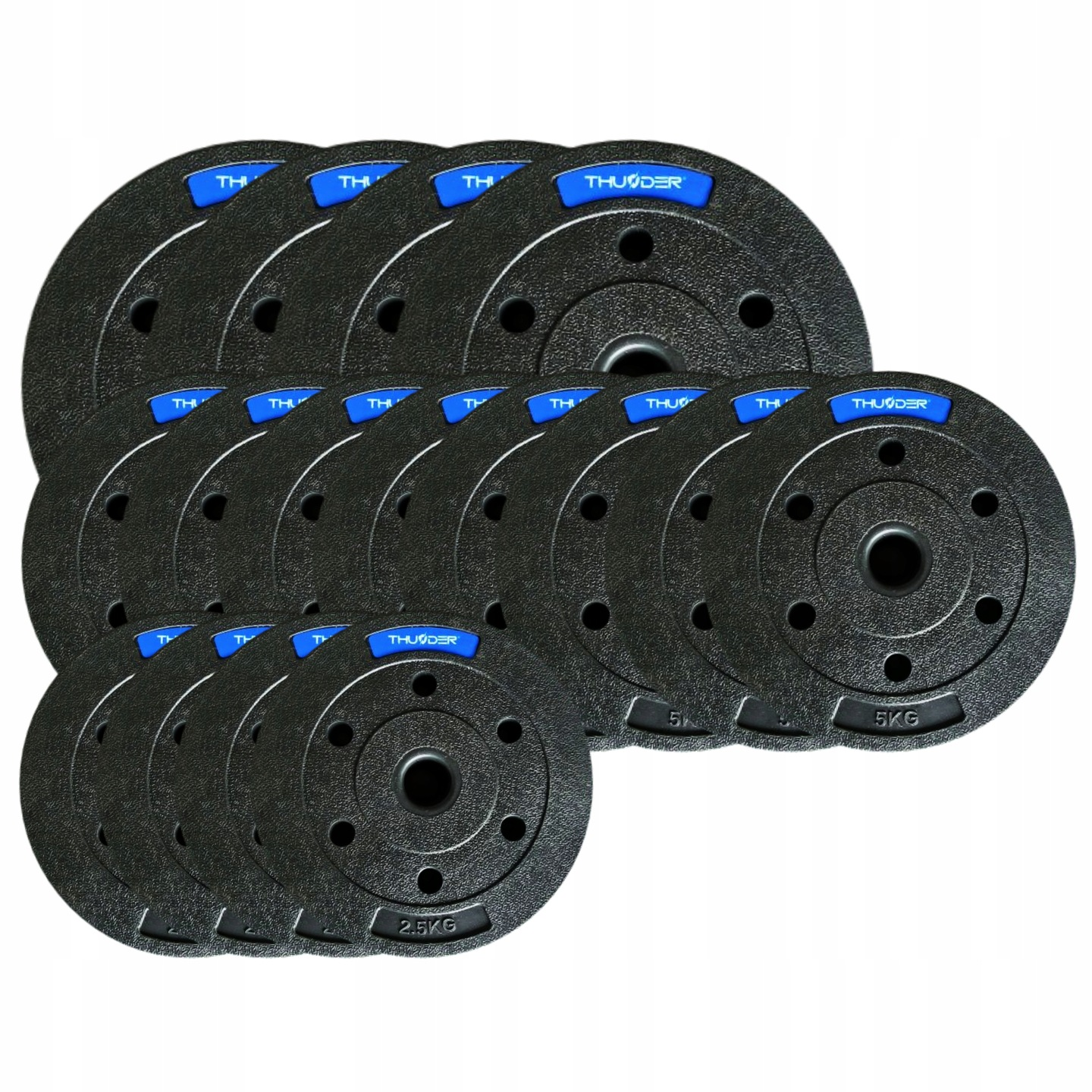 Kilka czarnych talerzy obciążeniowych z niebieskimi akcentami i napisem 'THUNDER'. Niektóre talerze mają oznaczenia wagi, jak '5KG' lub '2.5KG'.