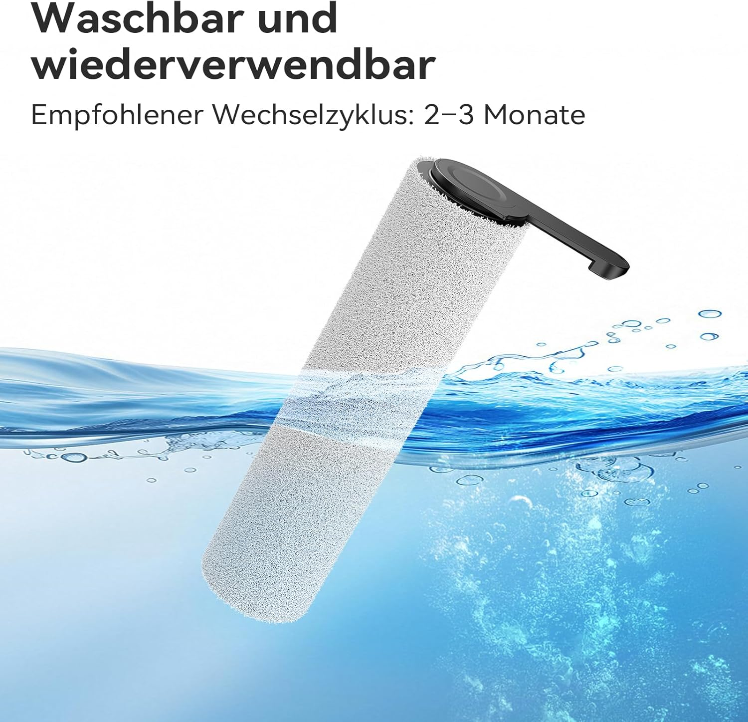 Ein weißes, zylindrisches Reinigungswerkzeug mit schwarzem Griff schwebt über blauem Wasser. Oben steht: 'Waschbar und wiederverwendbar'.