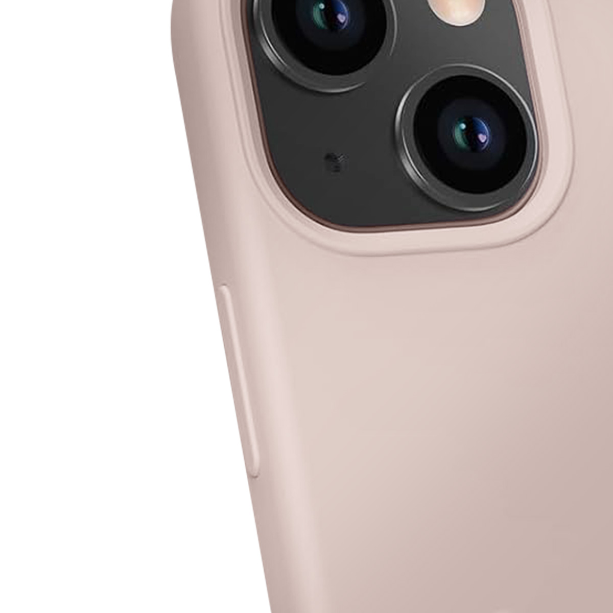 Primo piano di uno smartphone rosa. Mostra le lenti della fotocamera e il lato del telefono. Sfondo bianco.