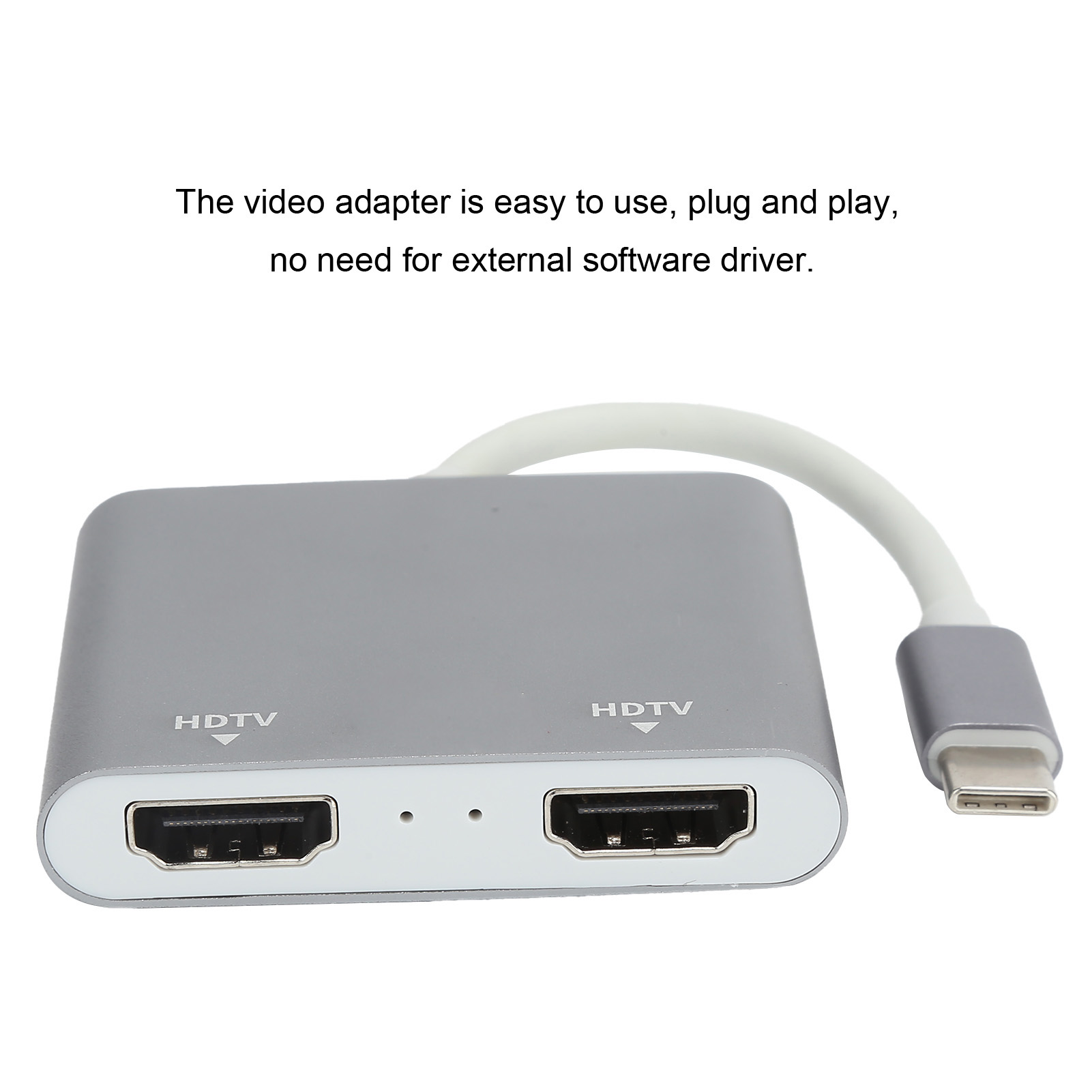 Silberner Videoadapter mit zwei HDMI-Anschlüssen und einem USB-C-Anschluss. Weißes Kabel. Text: einfach zu bedienen, Plug-and-Play.
