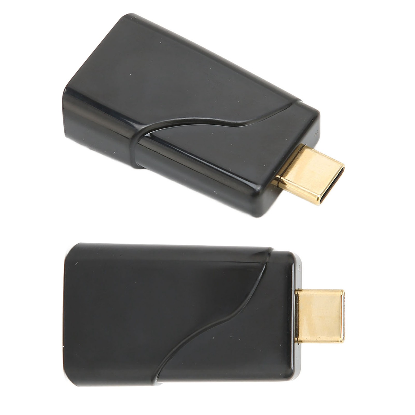 Zwei schwarze USB-C-Adapter auf weißem Hintergrund. Jeder hat einen goldfarbenen Stecker.