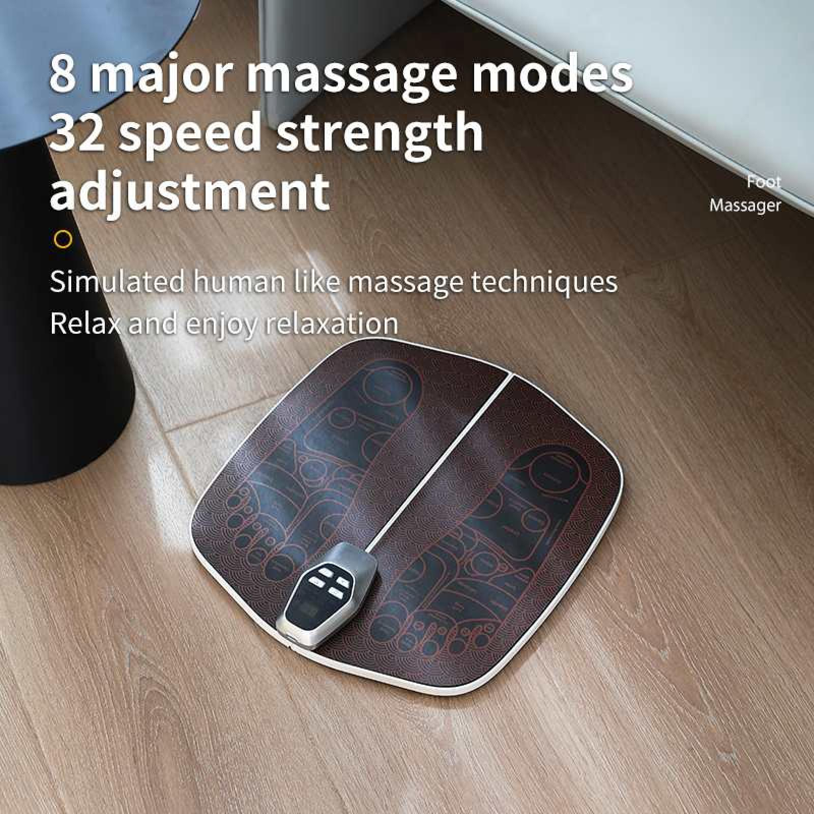 Fußmassagegerät mit Bedienfeld auf Holzfußboden. Text: 8 Massagemodi, 32 Geschwindigkeitsstufen. Weißer Schrank im Hintergrund.