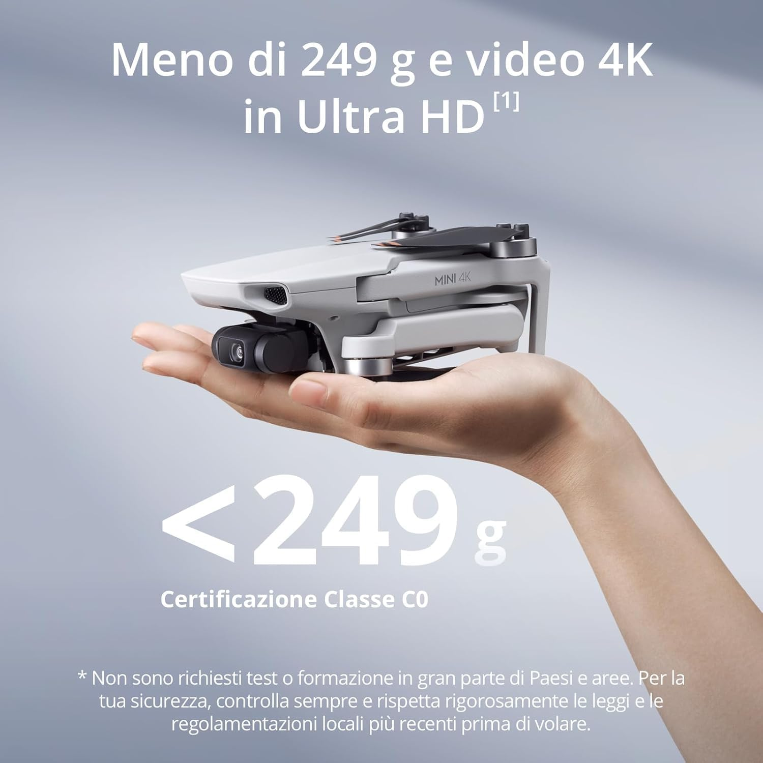 Elde tutulan bir drone, 249g'dan hafif olduğunu ve 4K video sunduğunu belirten metinle. Arka plan gri bir gradyan.